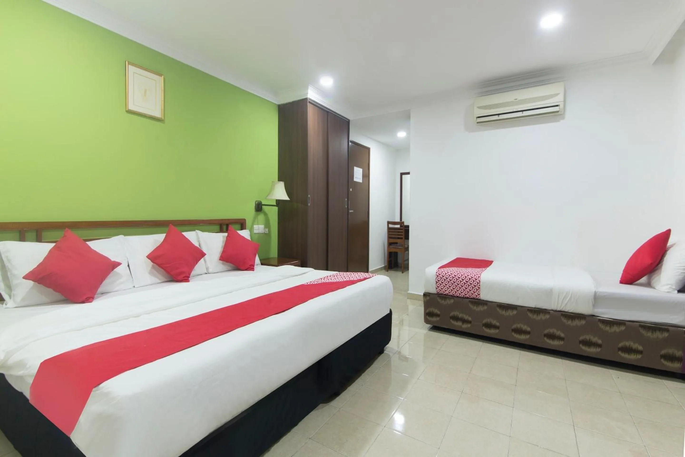 Bedroom in OYO 805 Hotel Run Star