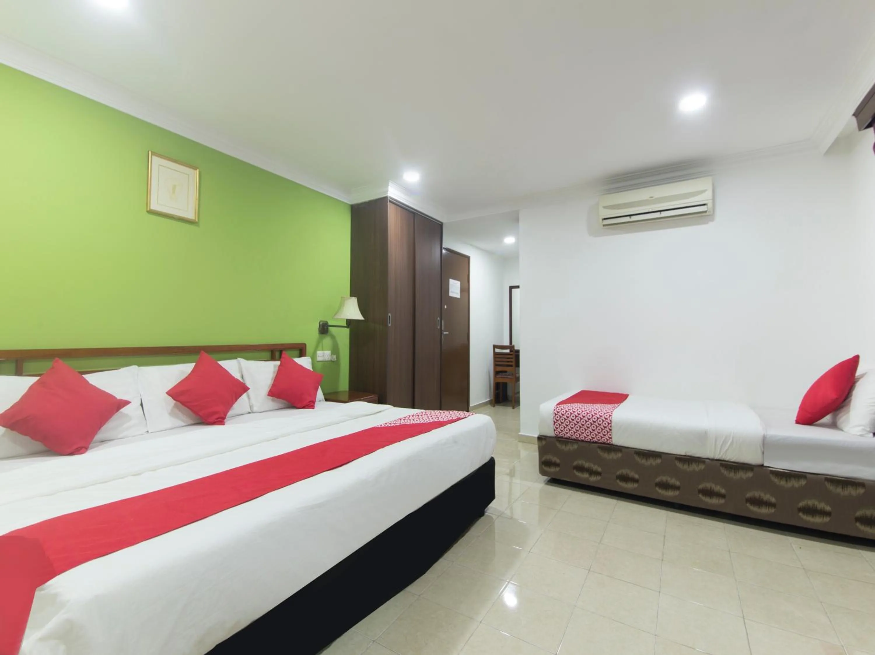 Bedroom in OYO 805 Hotel Run Star