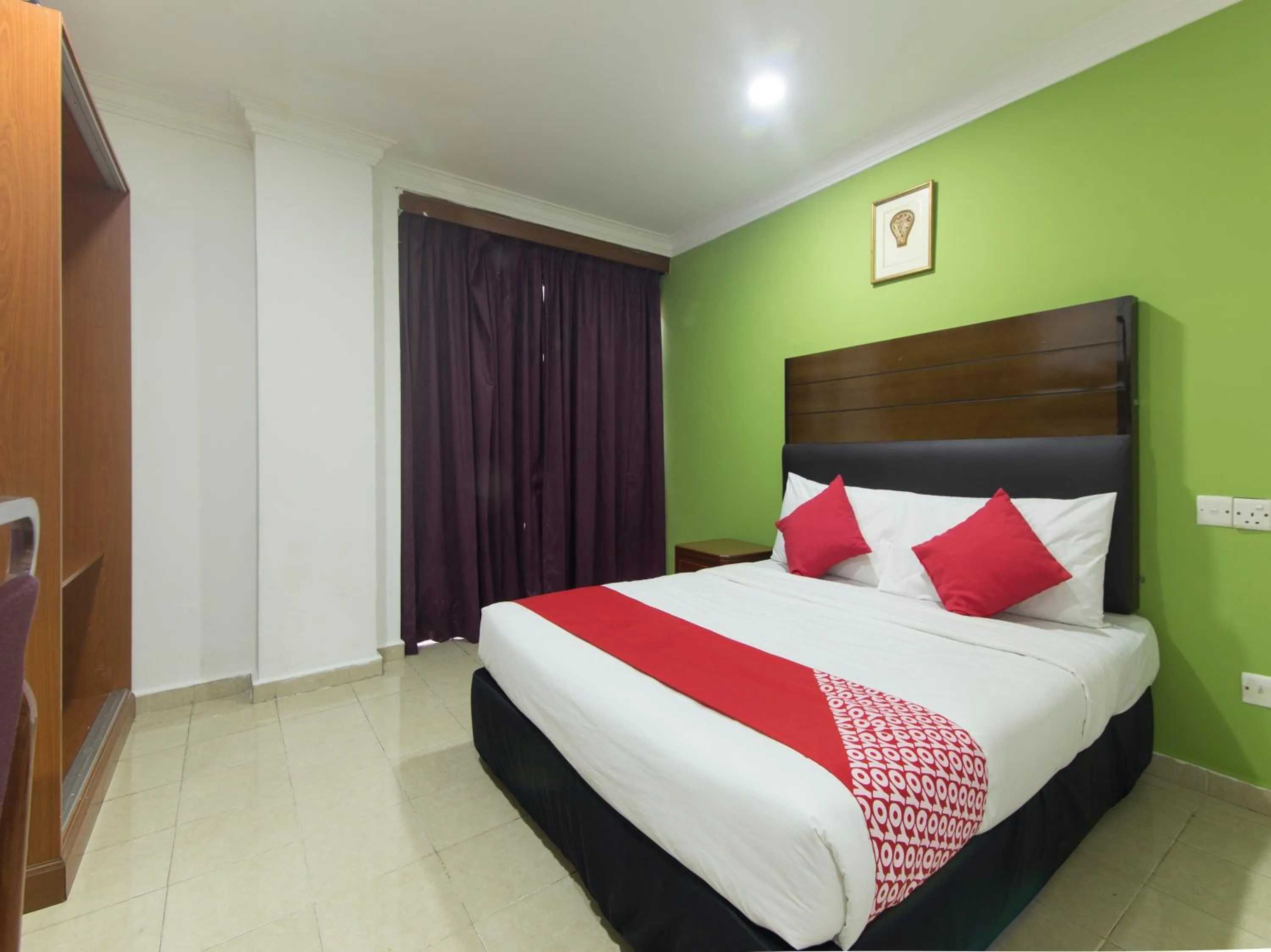 Bedroom in OYO 805 Hotel Run Star