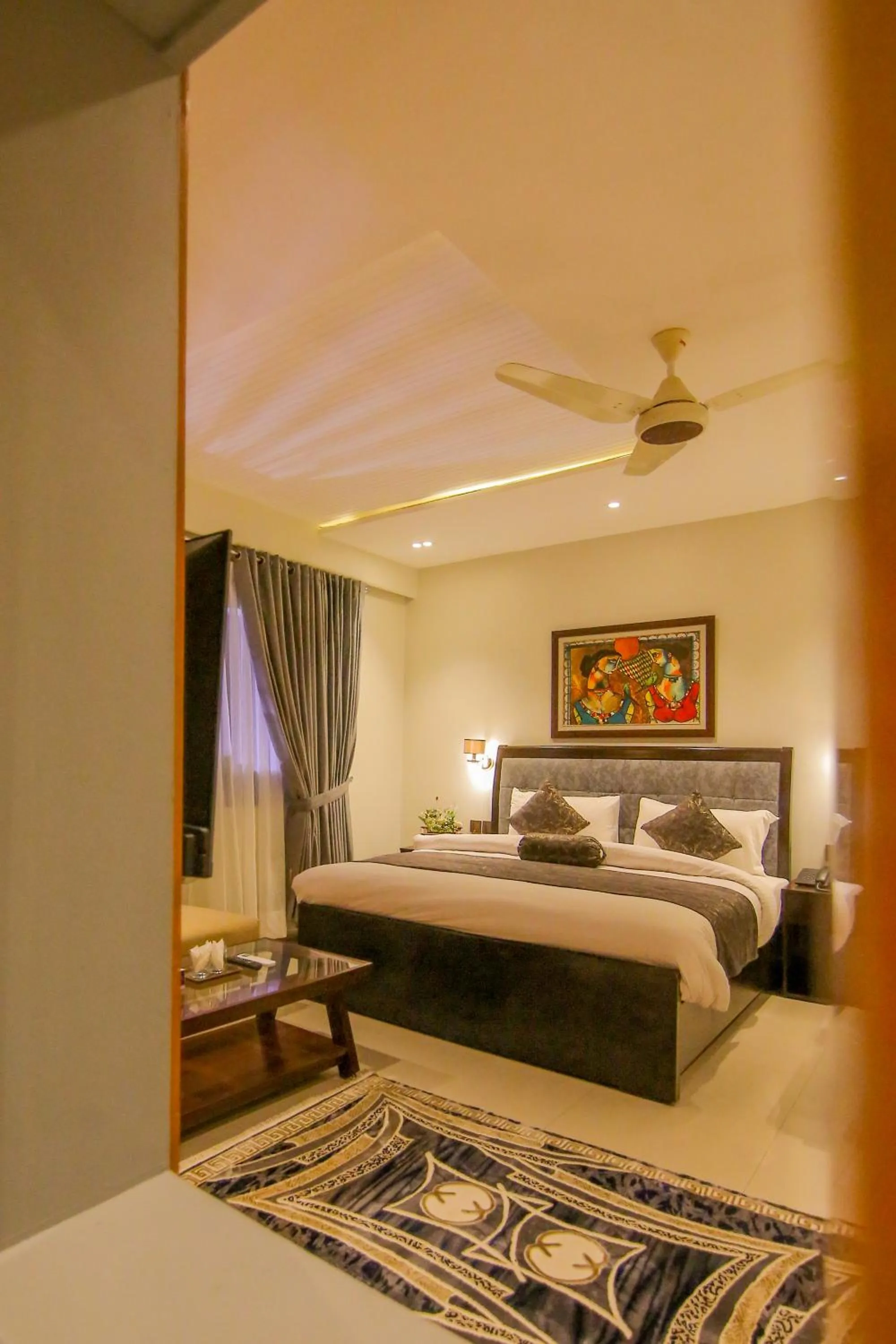 Bed in Premier Inn Gulberg Lahore