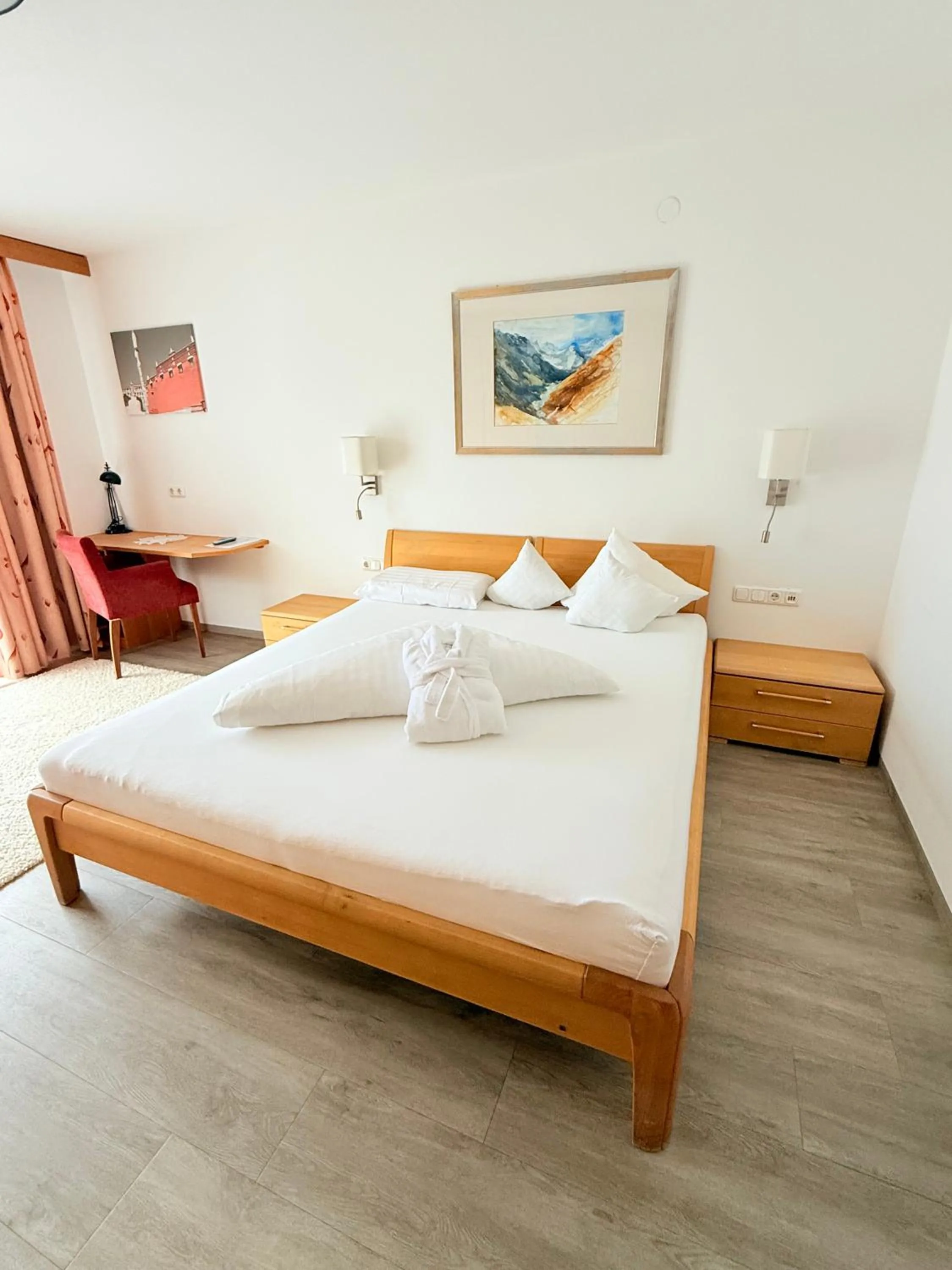 Bed in Hotel Achentalerhof