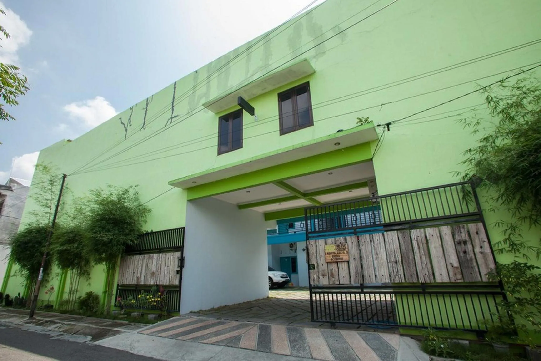 Property building in RedDoorz Syariah at Kartohardjo Madiun