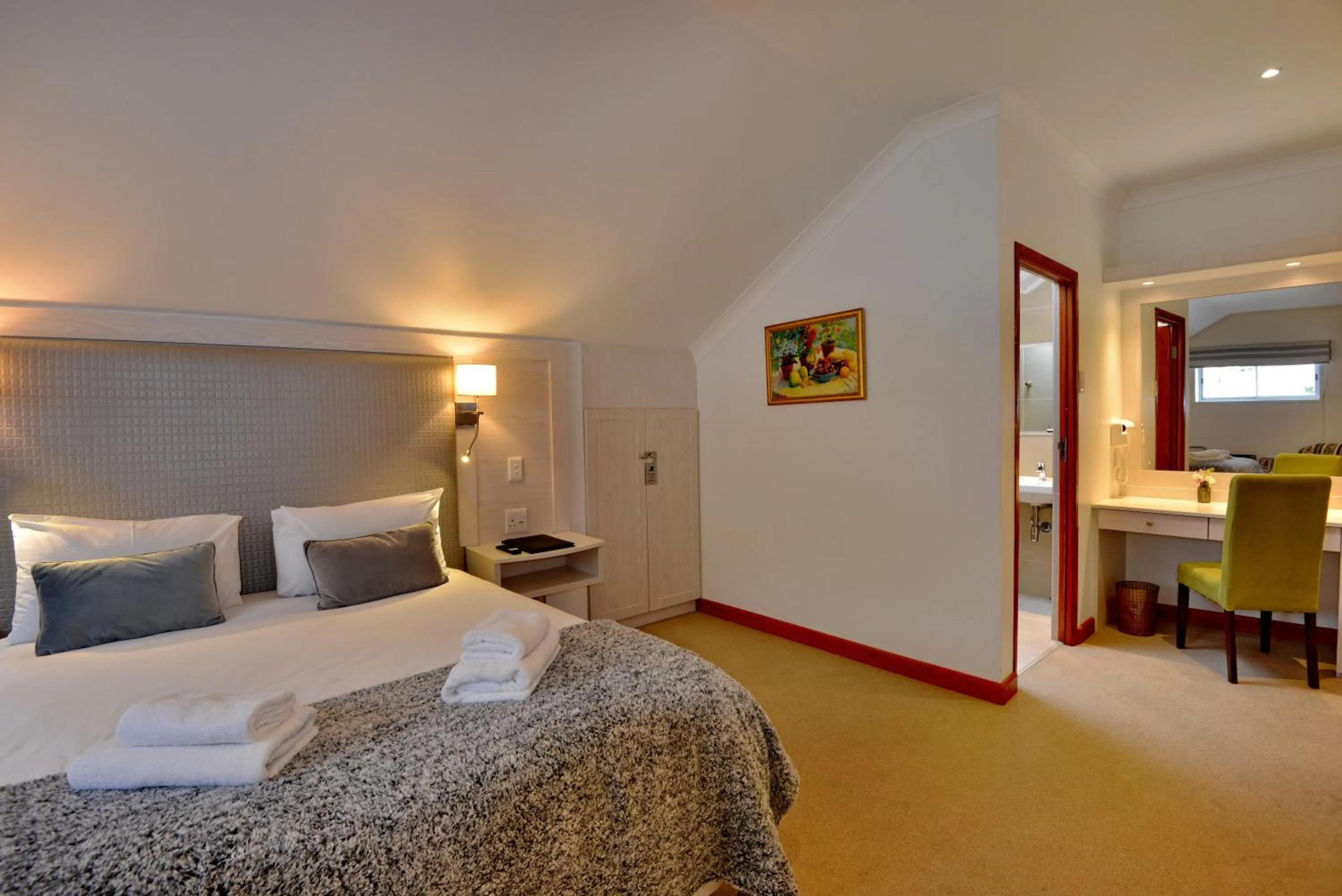 Bed in Val Du Charron Wine & Leisure Estate