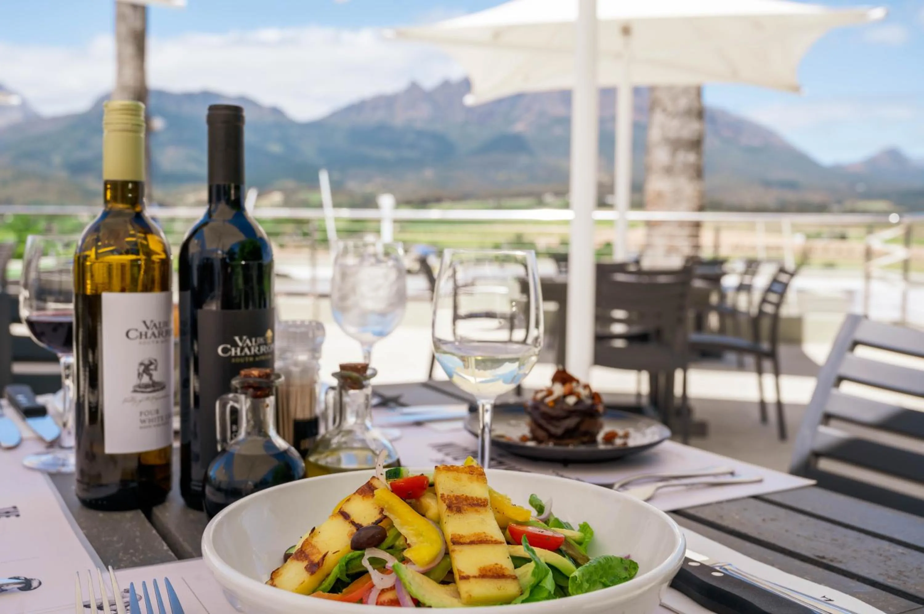 Restaurant/places to eat in Val Du Charron Wine & Leisure Estate