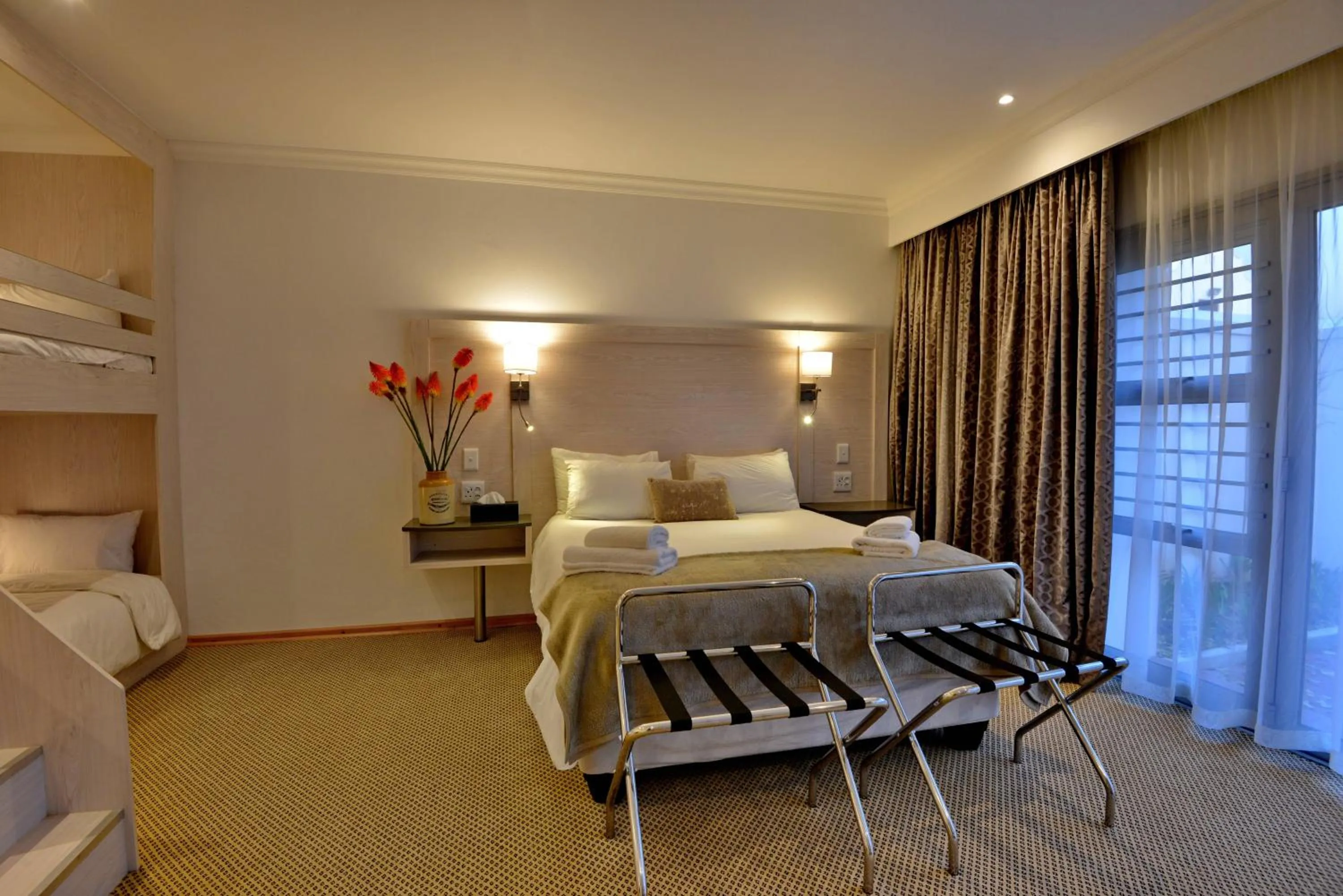 Bed in Val Du Charron Wine & Leisure Estate