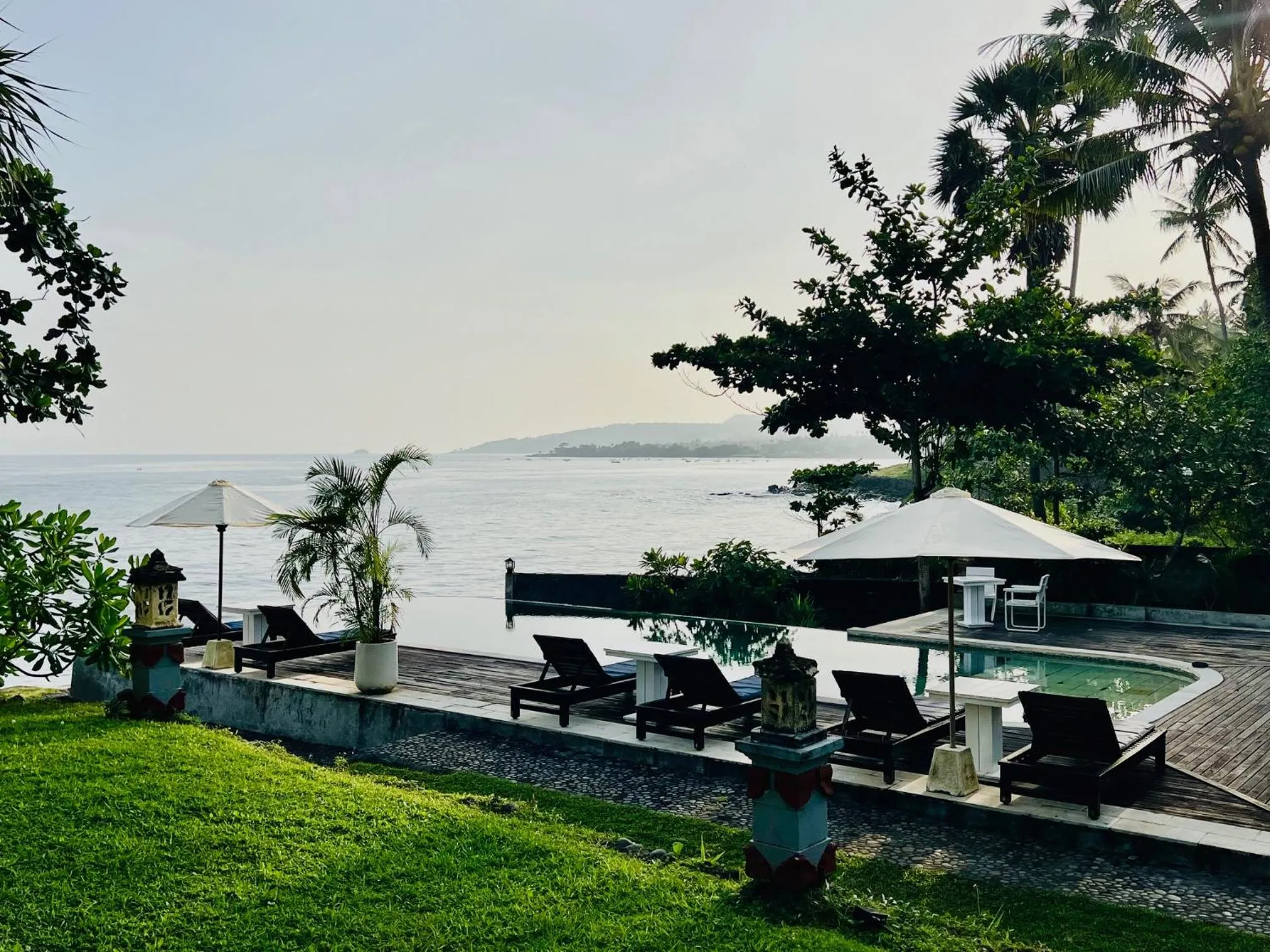 Sea view in The Palms - Seraya Shores Retreat Bali