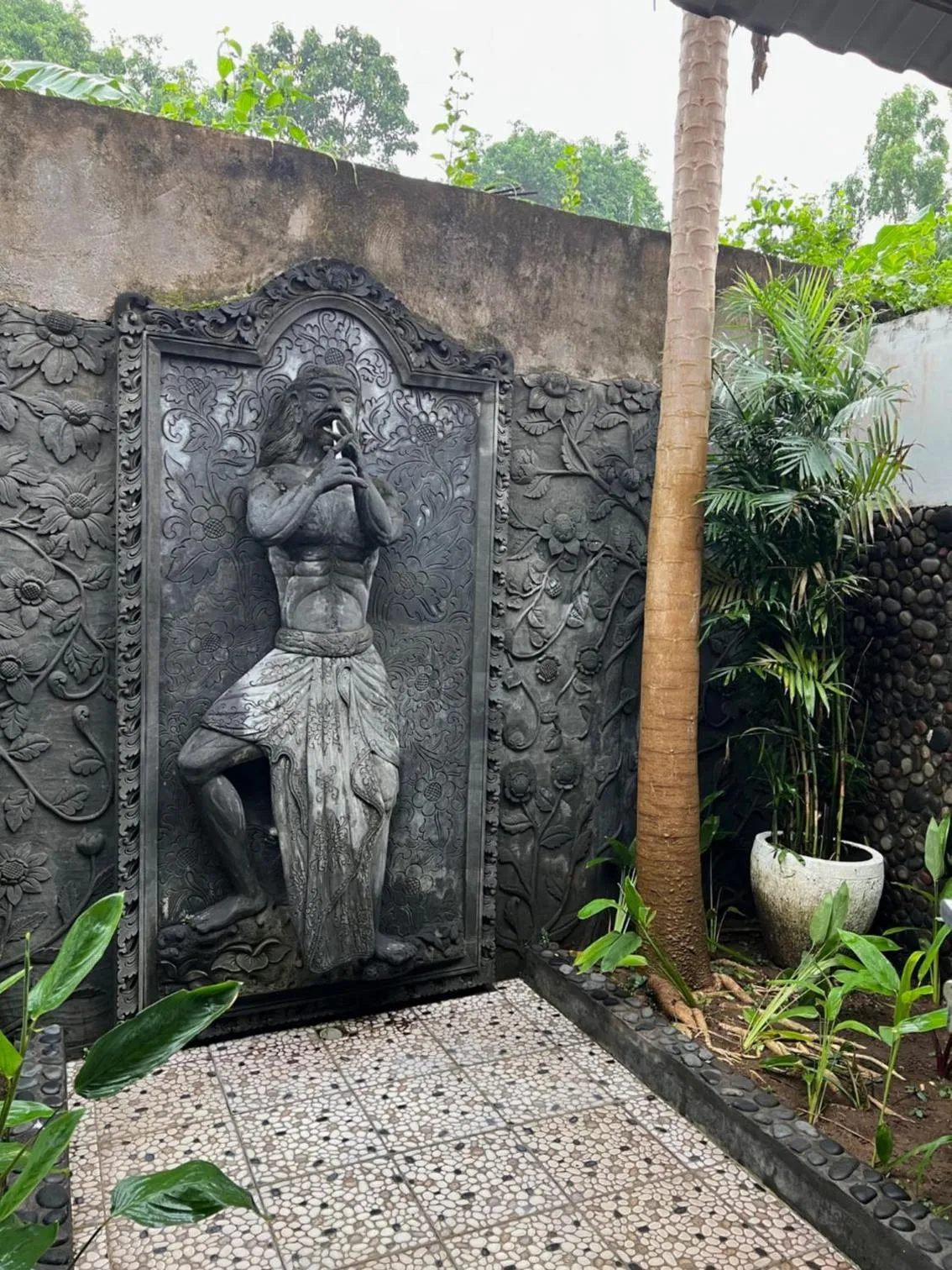 Open Air Bath in The Palms - Seraya Shores Retreat Bali