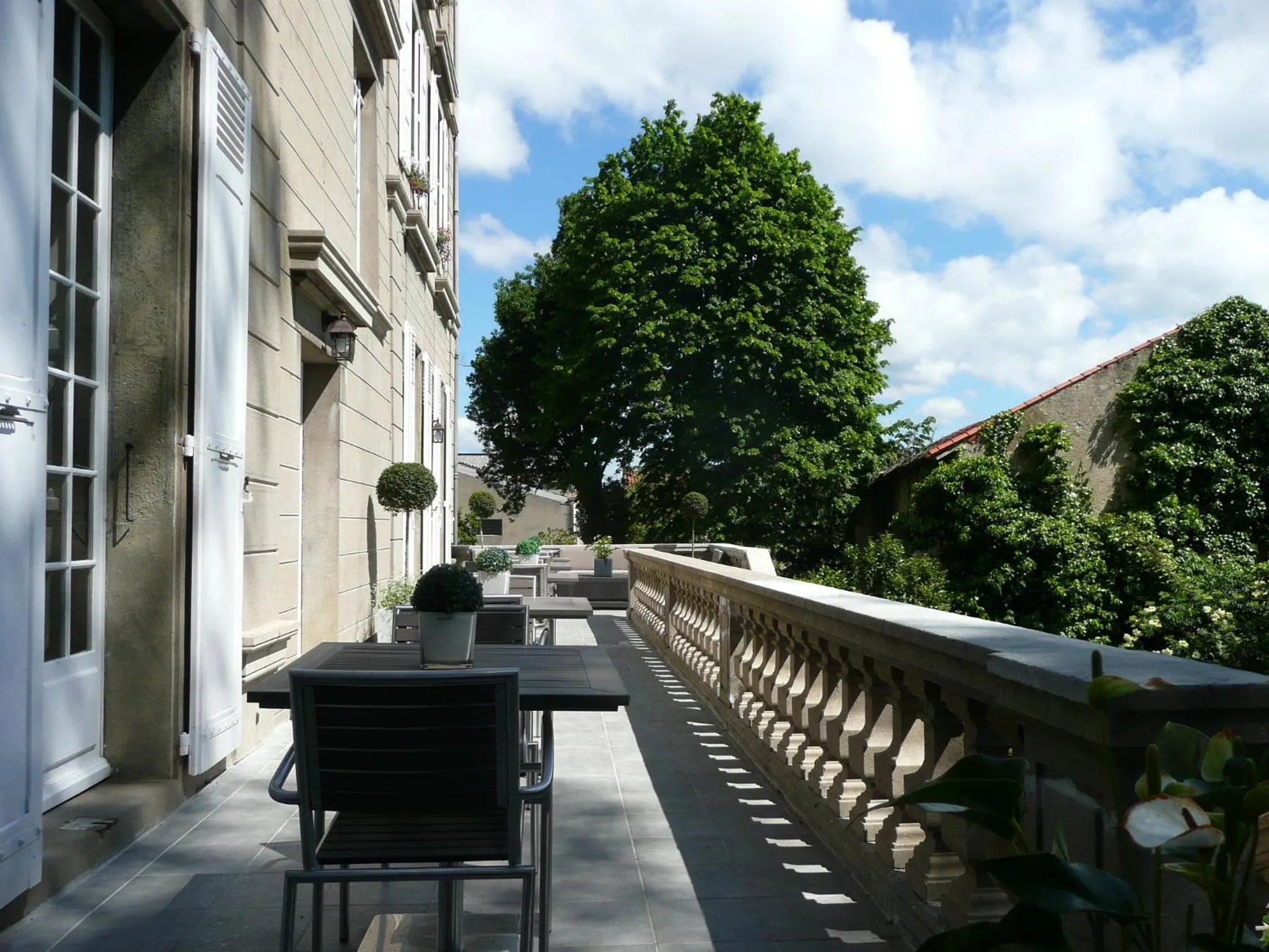 Patio in Maison d'hôtes "Les Jardins de Mazamet"