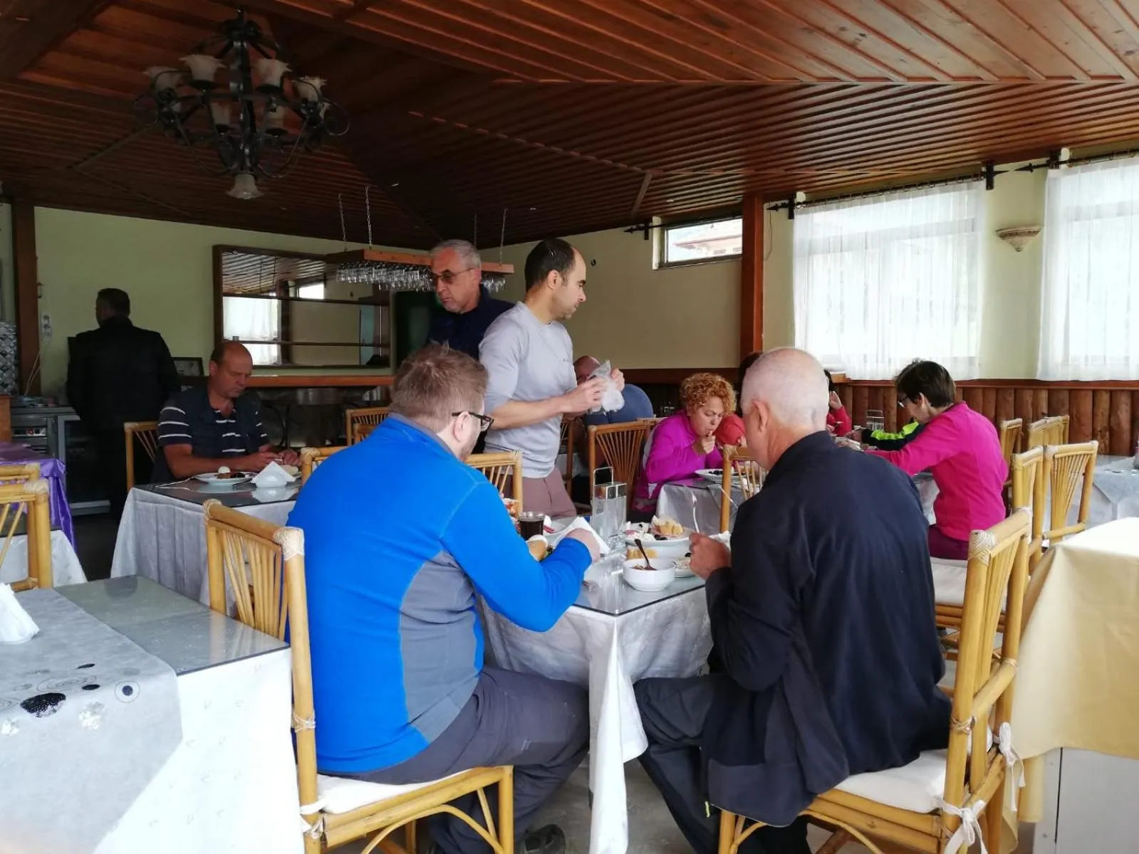 Restaurant/places to eat in Hotel NilSu