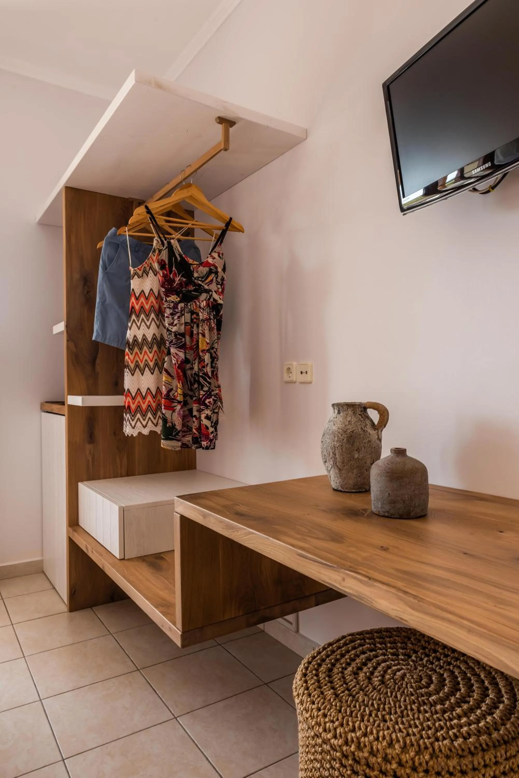 TV and multimedia in Konstantinos