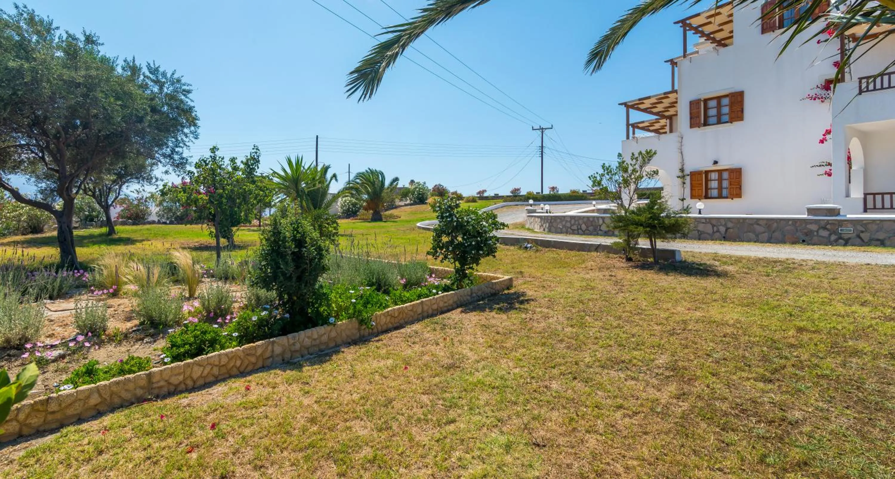 Property building in Konstantinos