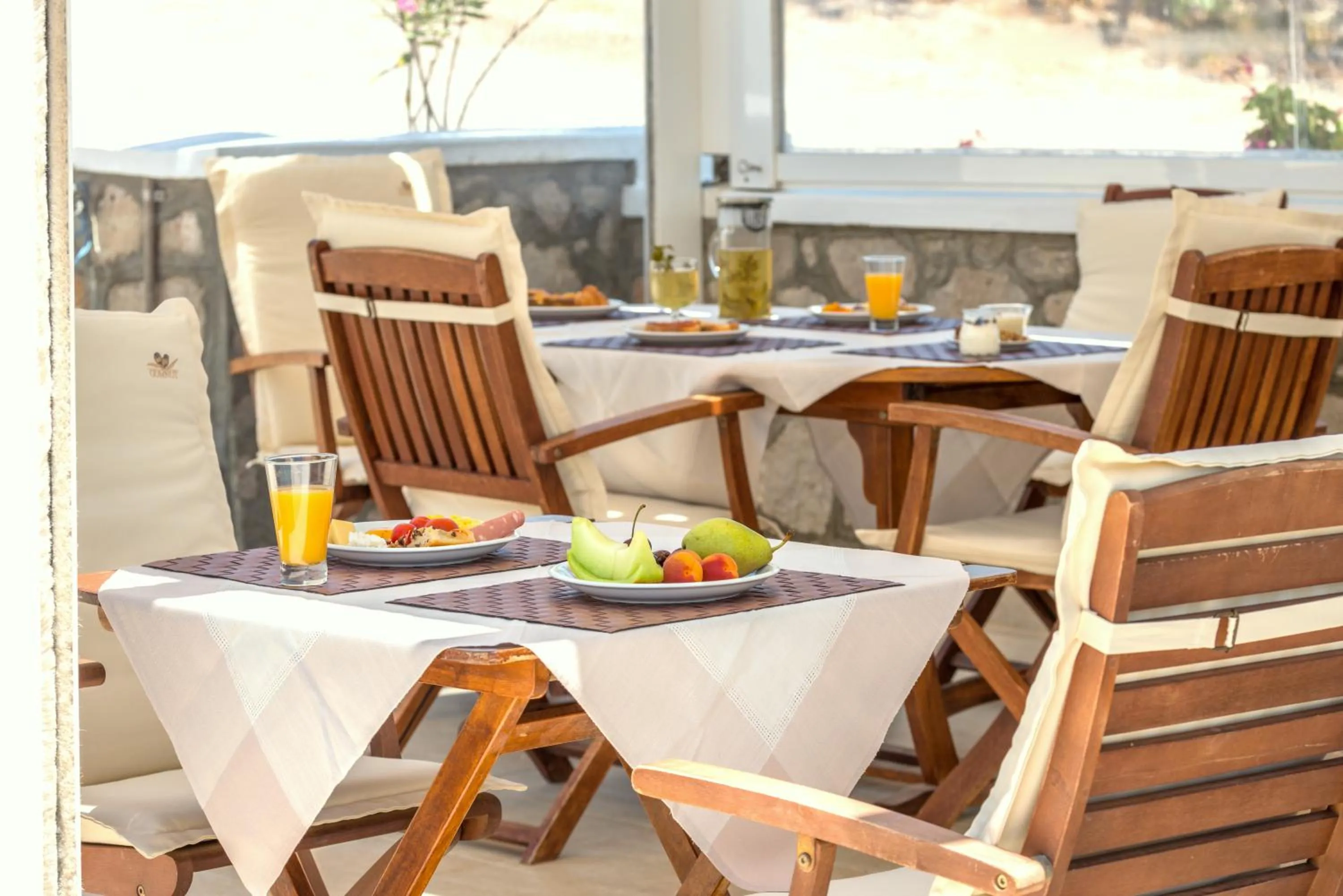 Breakfast in Konstantinos