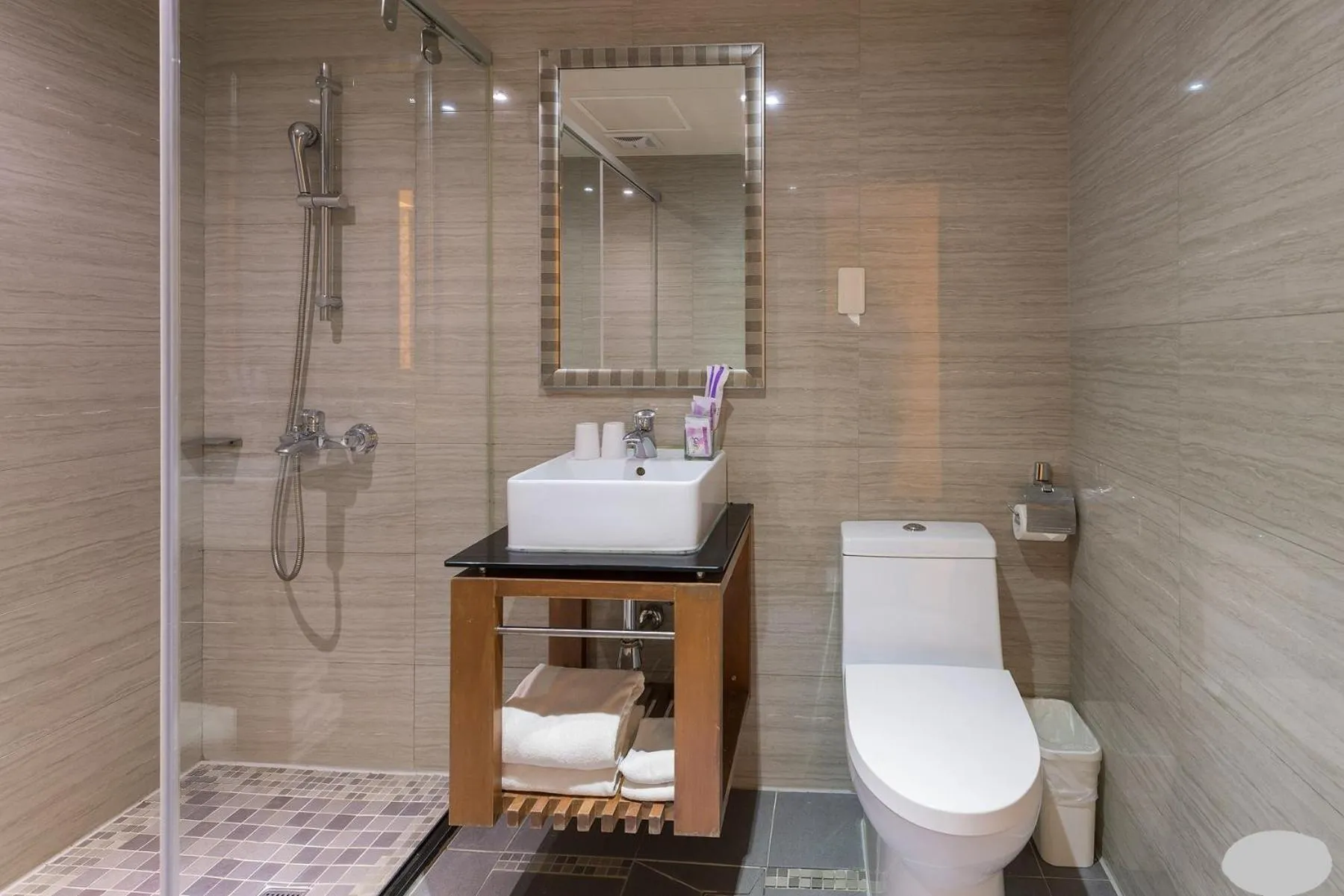 Paris Business Hotel