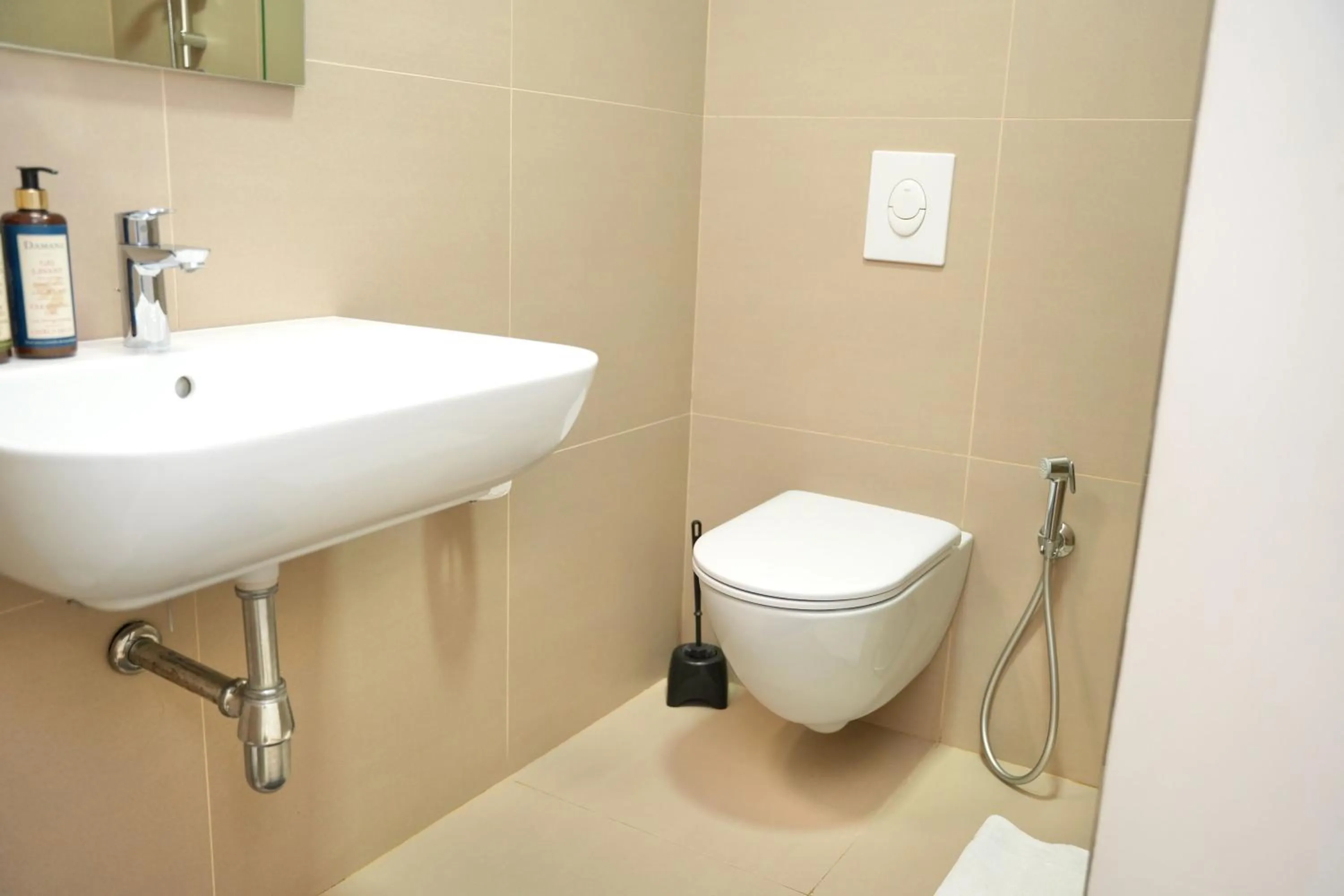 Shower in Rooftop Tirana