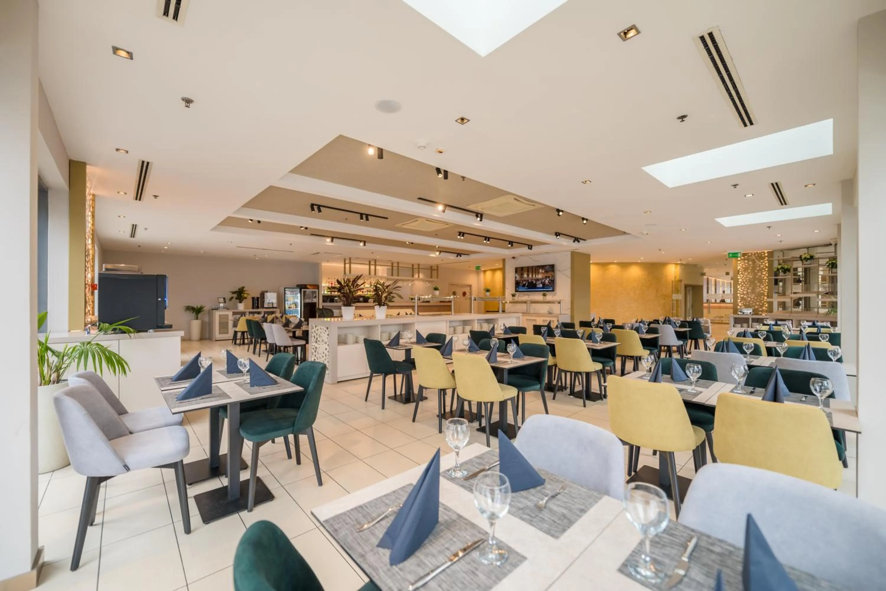 Restaurant/places to eat in Expo Tower by Mellow Mood Hotels