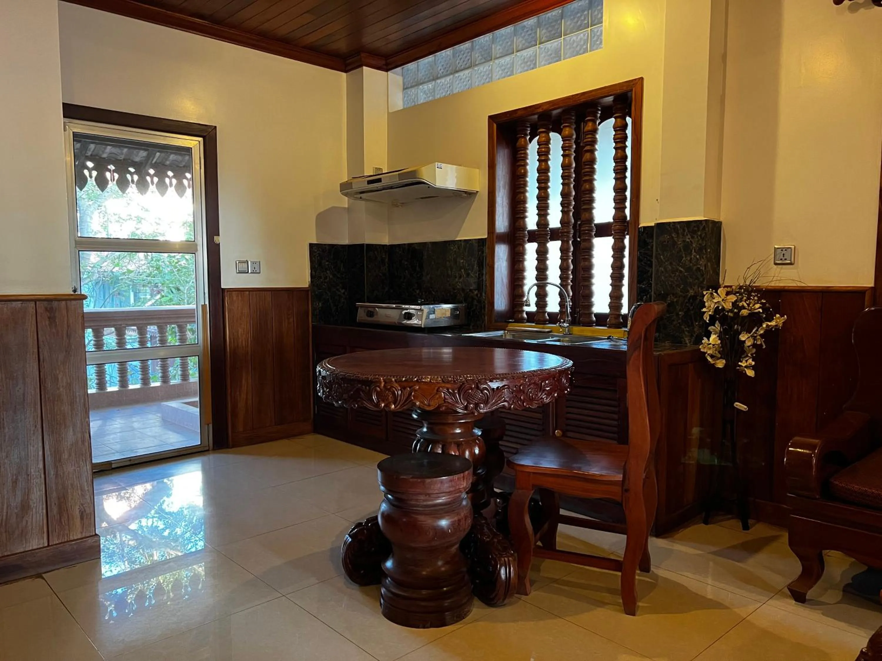 Dining area in Shining Angkor Apartment Hotel