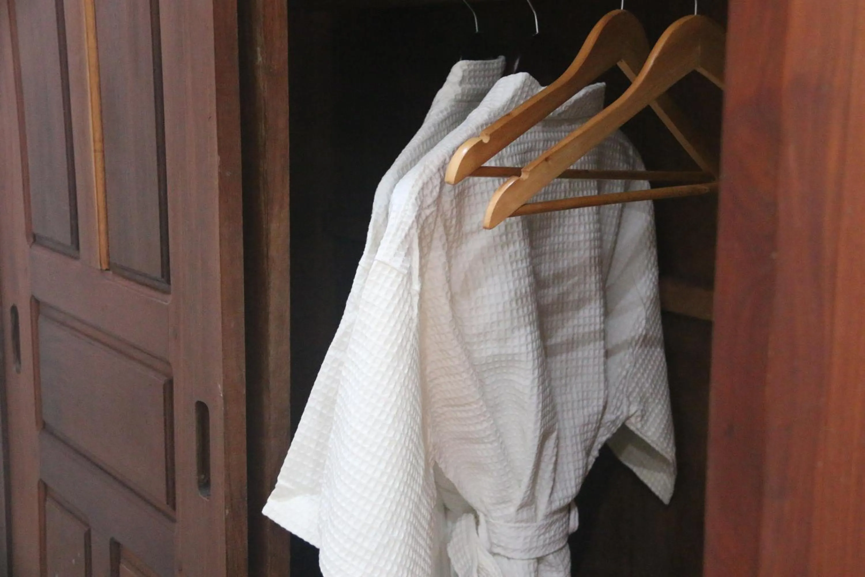 wardrobe in Shining Angkor Apartment Hotel