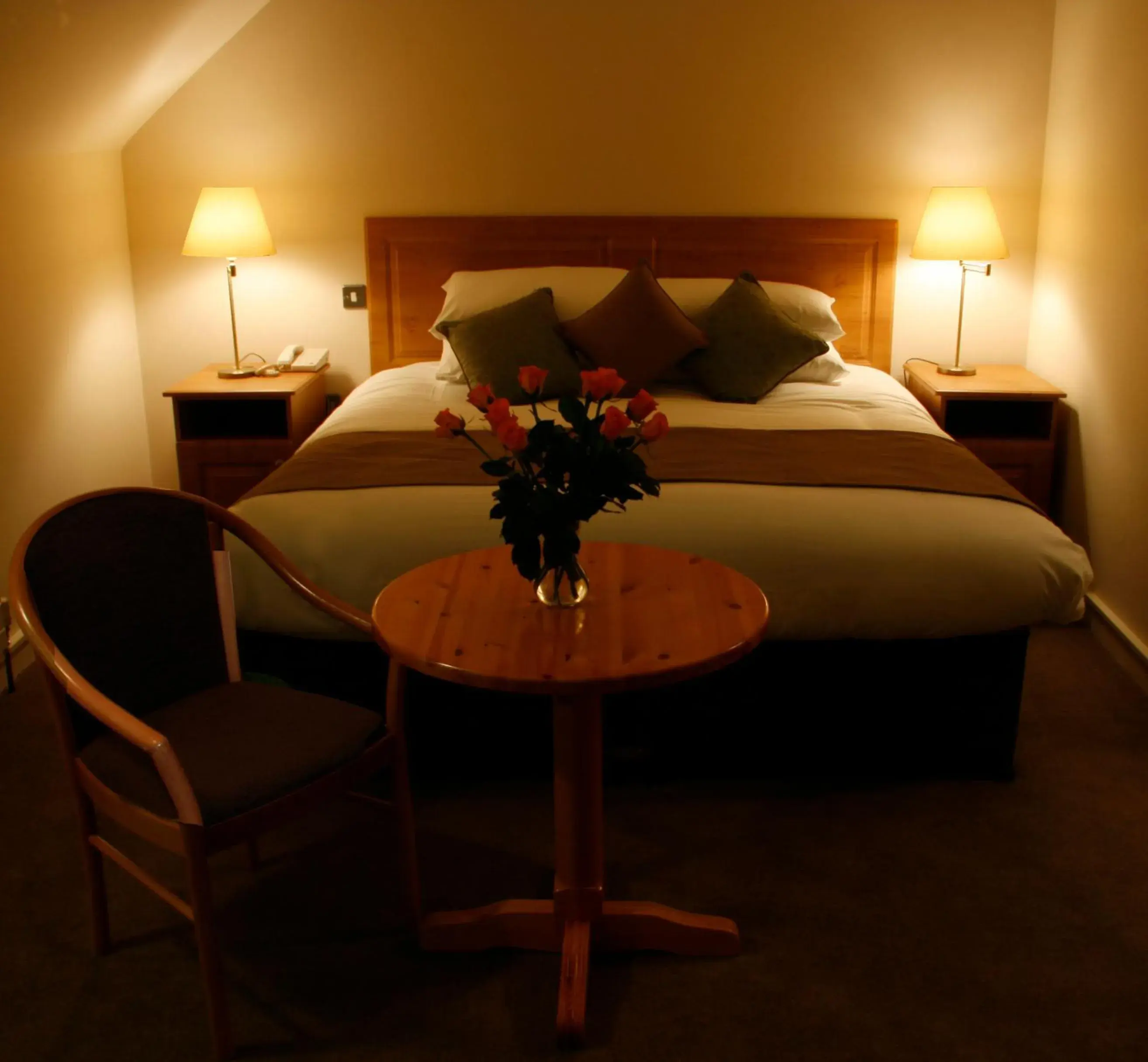 2 Nights B&B & 1 Dinner in Deebert House Hotel 2 Nights B&B & 1 Dinner in Deebert House Hotel