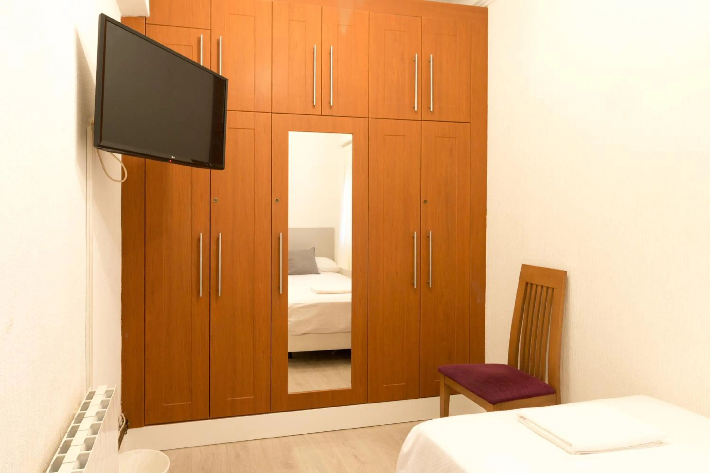 Bed in Pensión Arias