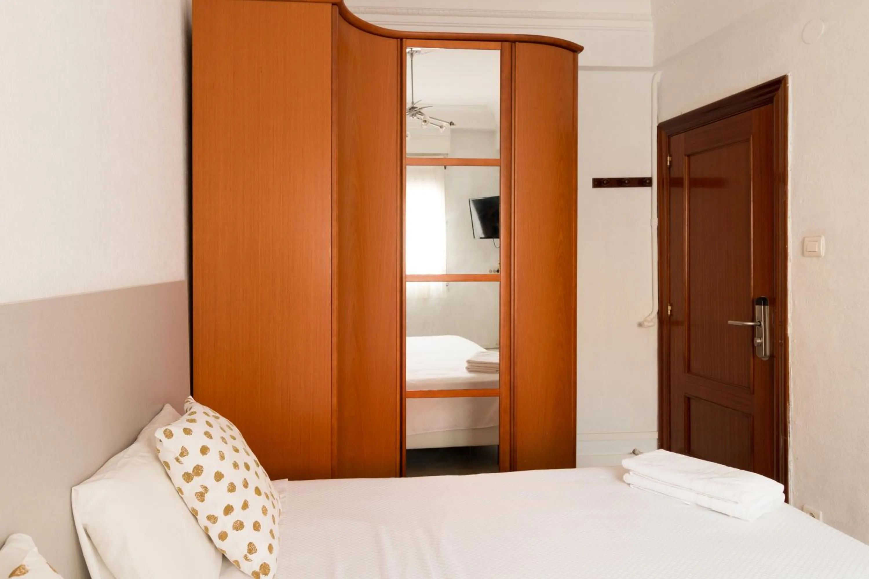 Bed in Pensión Arias