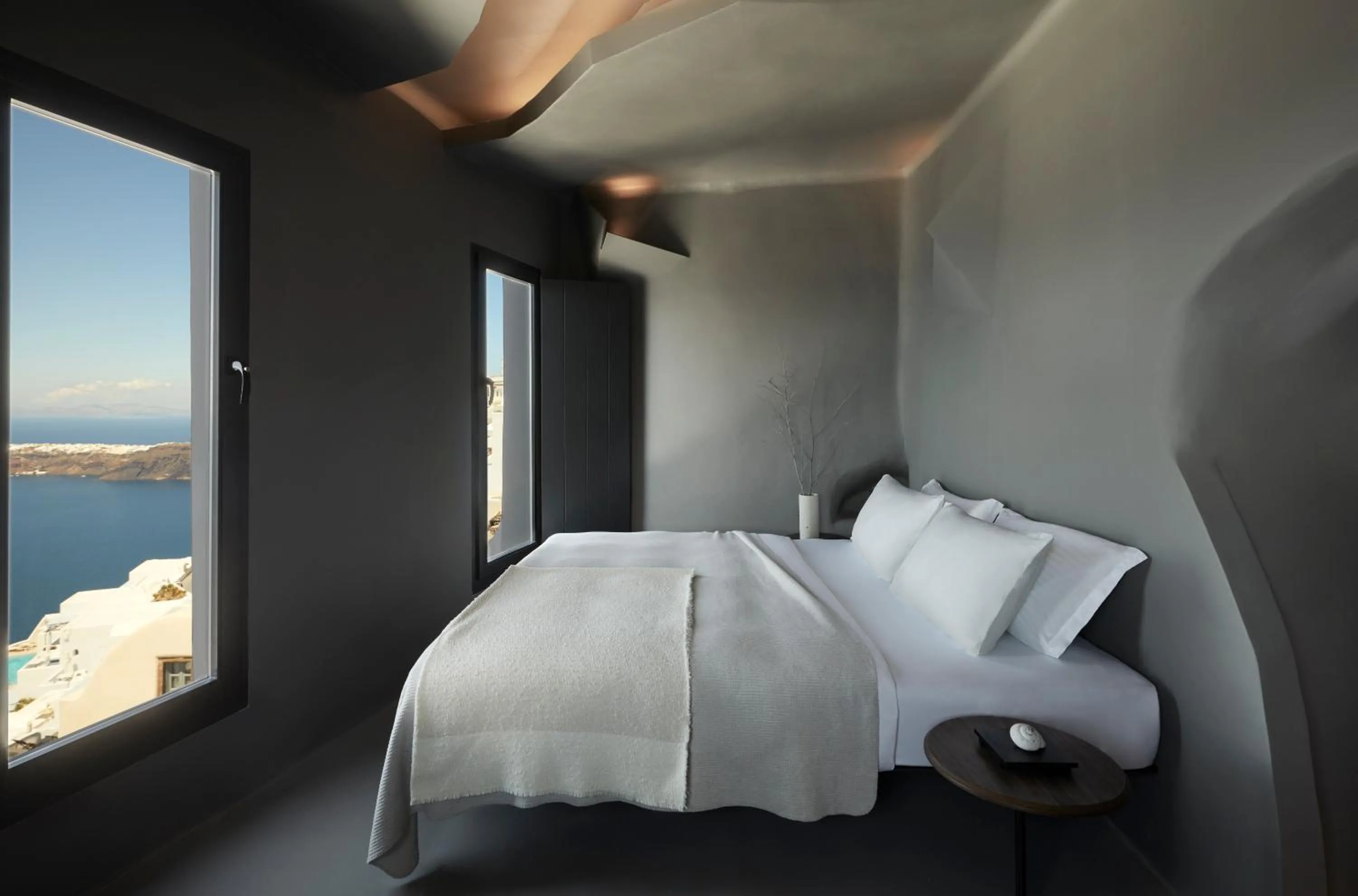 Bed in Kivotos Santorini - Preferred Hotels & Resorts