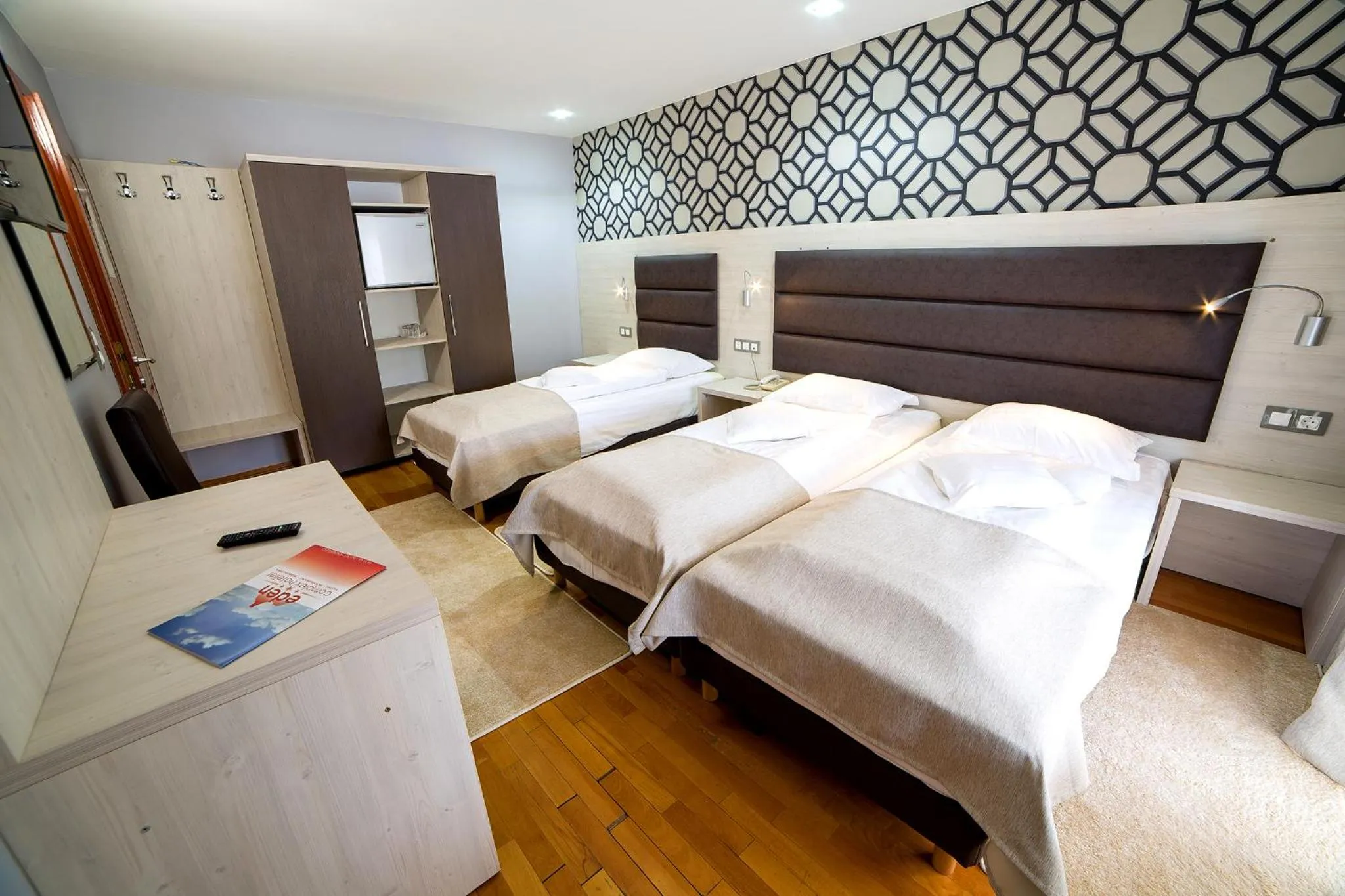 Photo of the whole room, Bed in Hotel Eden