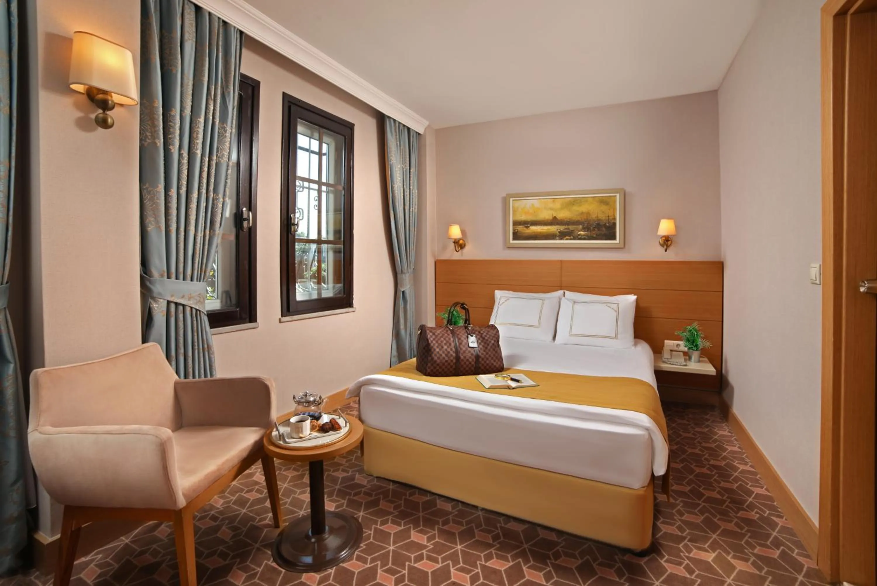 Photo of the whole room, Bed in Almina Hotel - Special Class