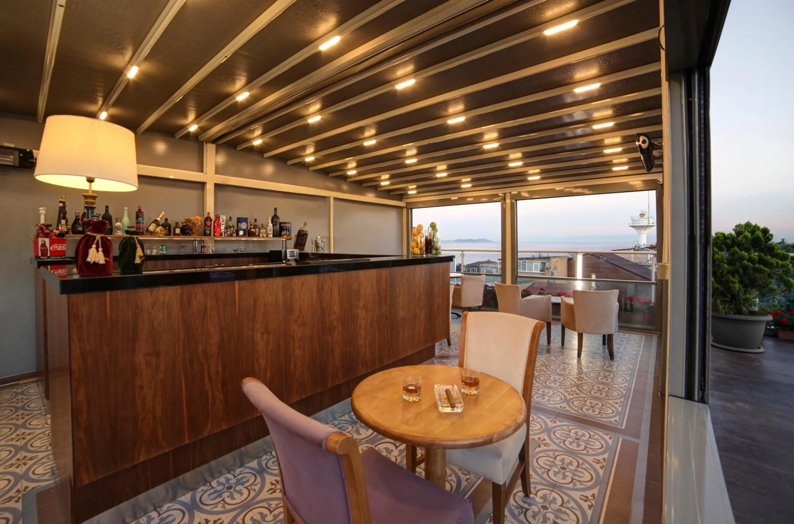 Lounge or bar in Almina Hotel - Special Class