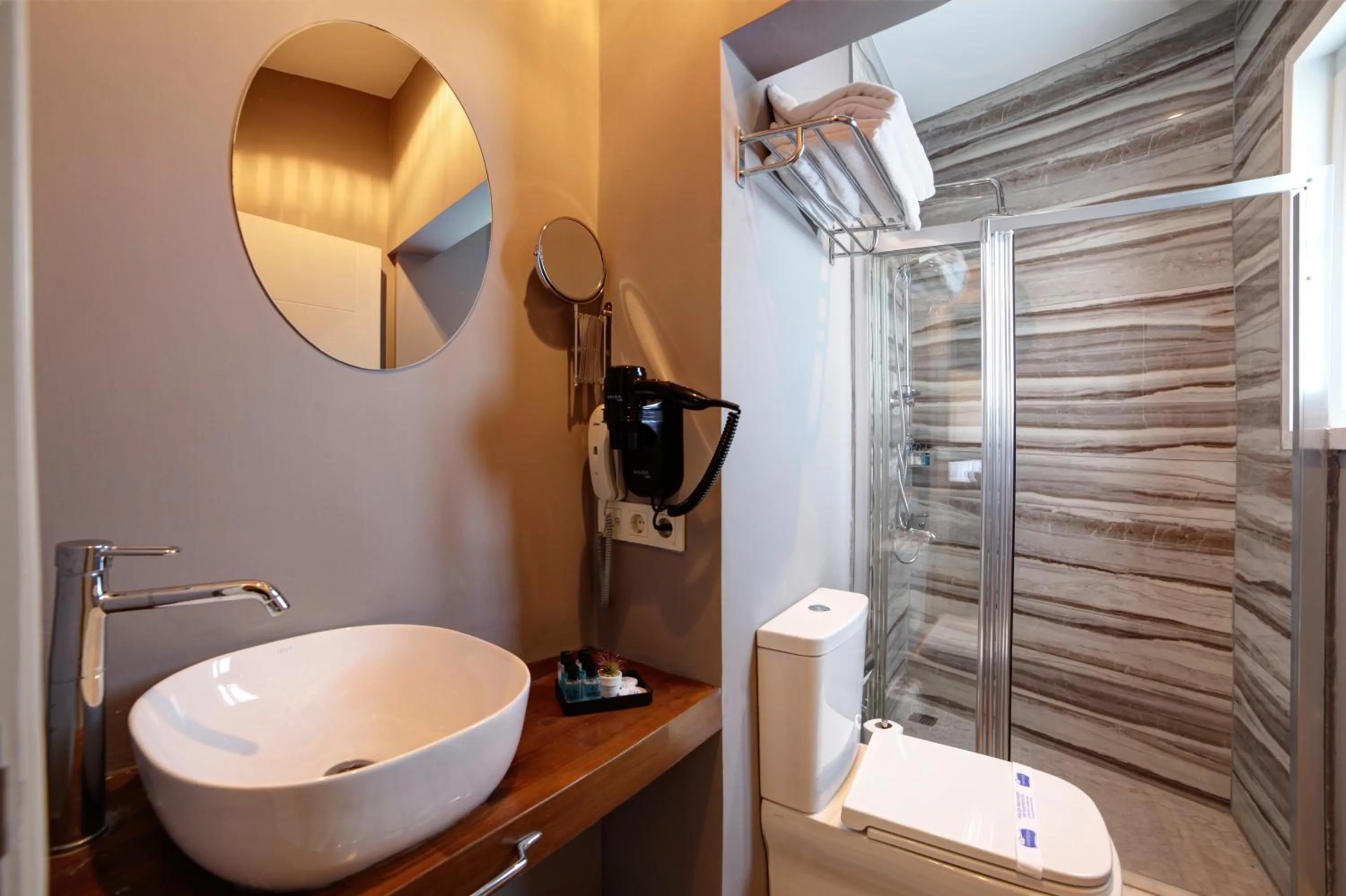 Bathroom in Almina Hotel - Special Class