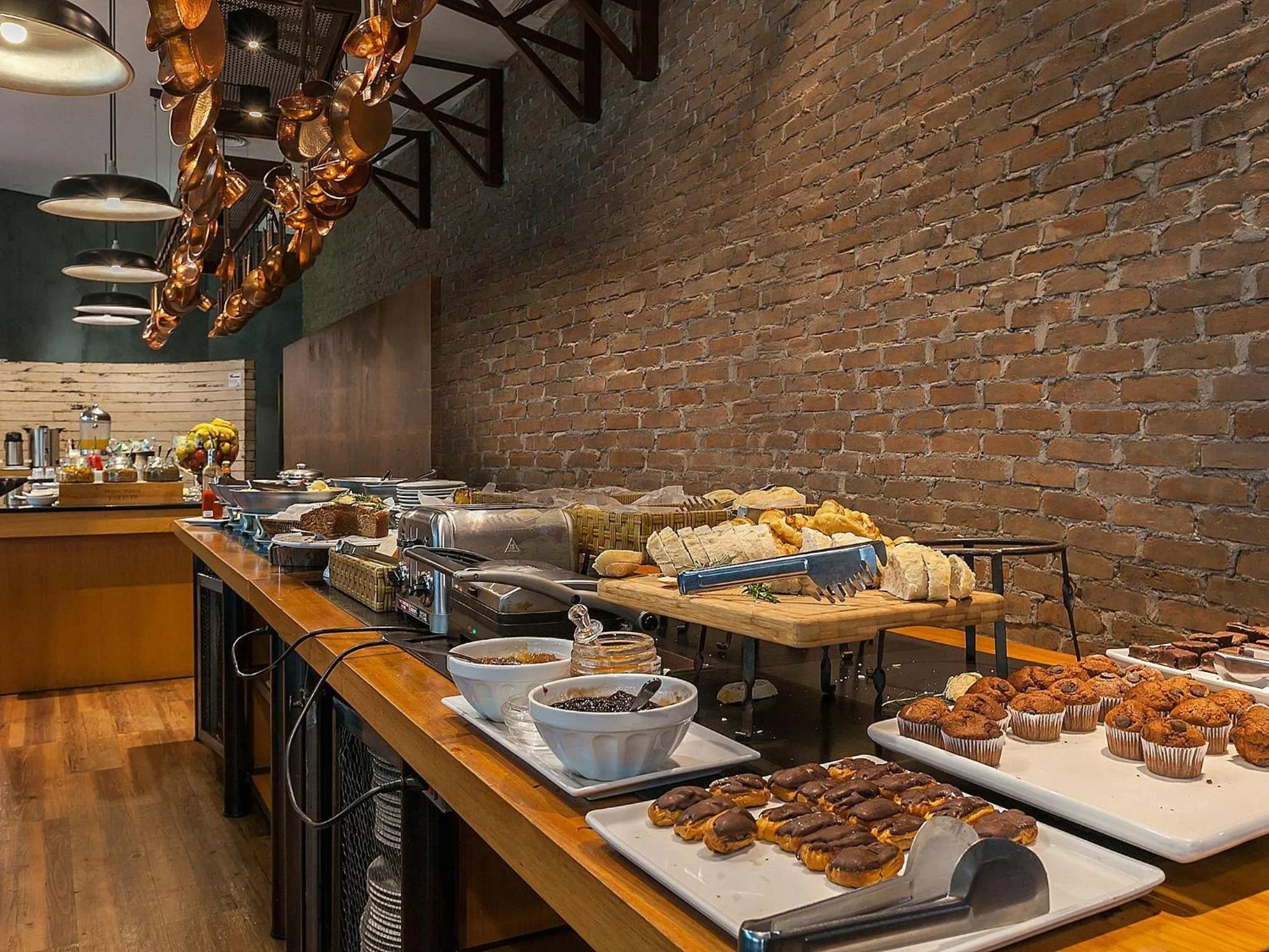 Restaurant/places to eat in You Stay at Vila Olimpia - ITC