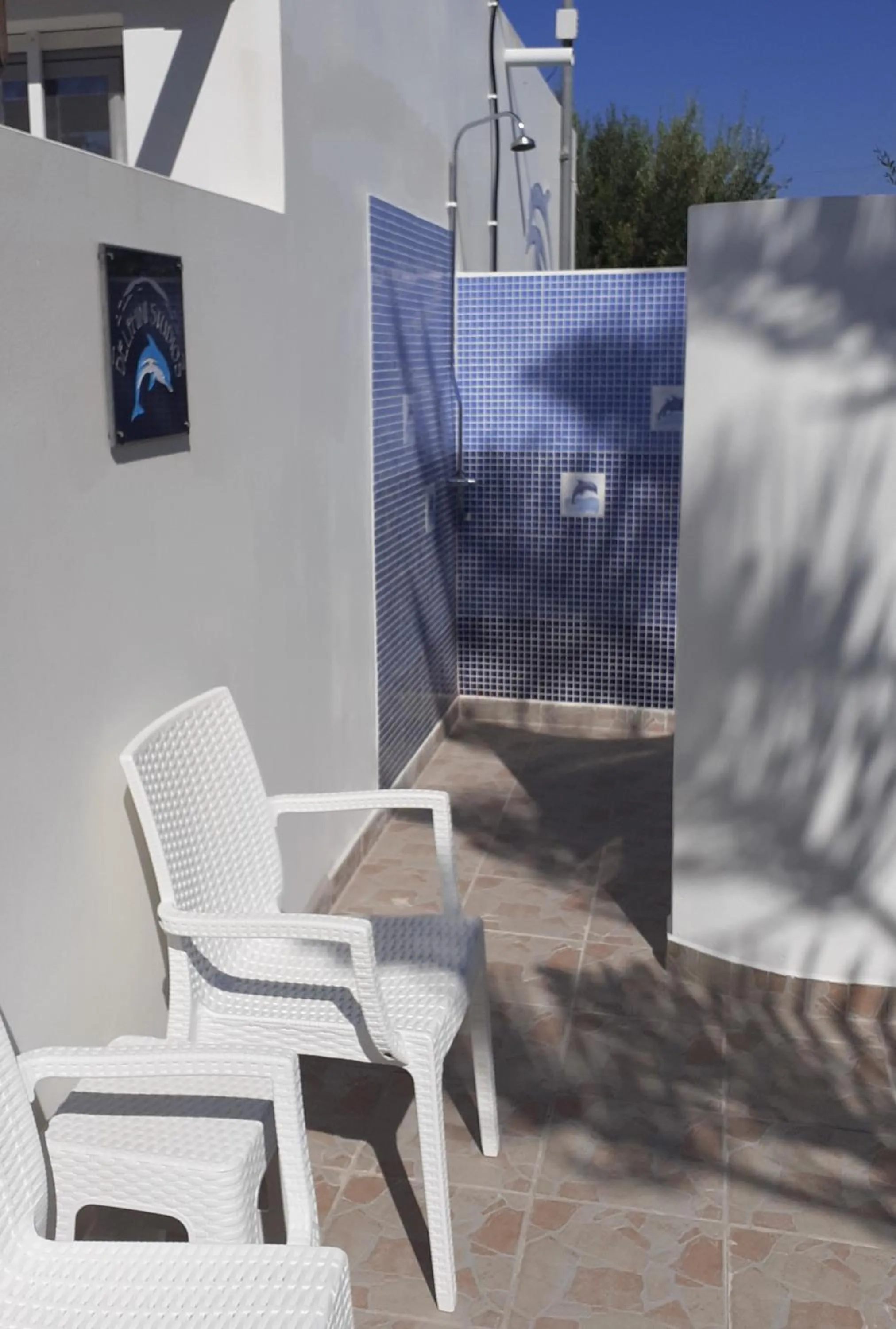 Shower in Delphini Studios - for the disabled