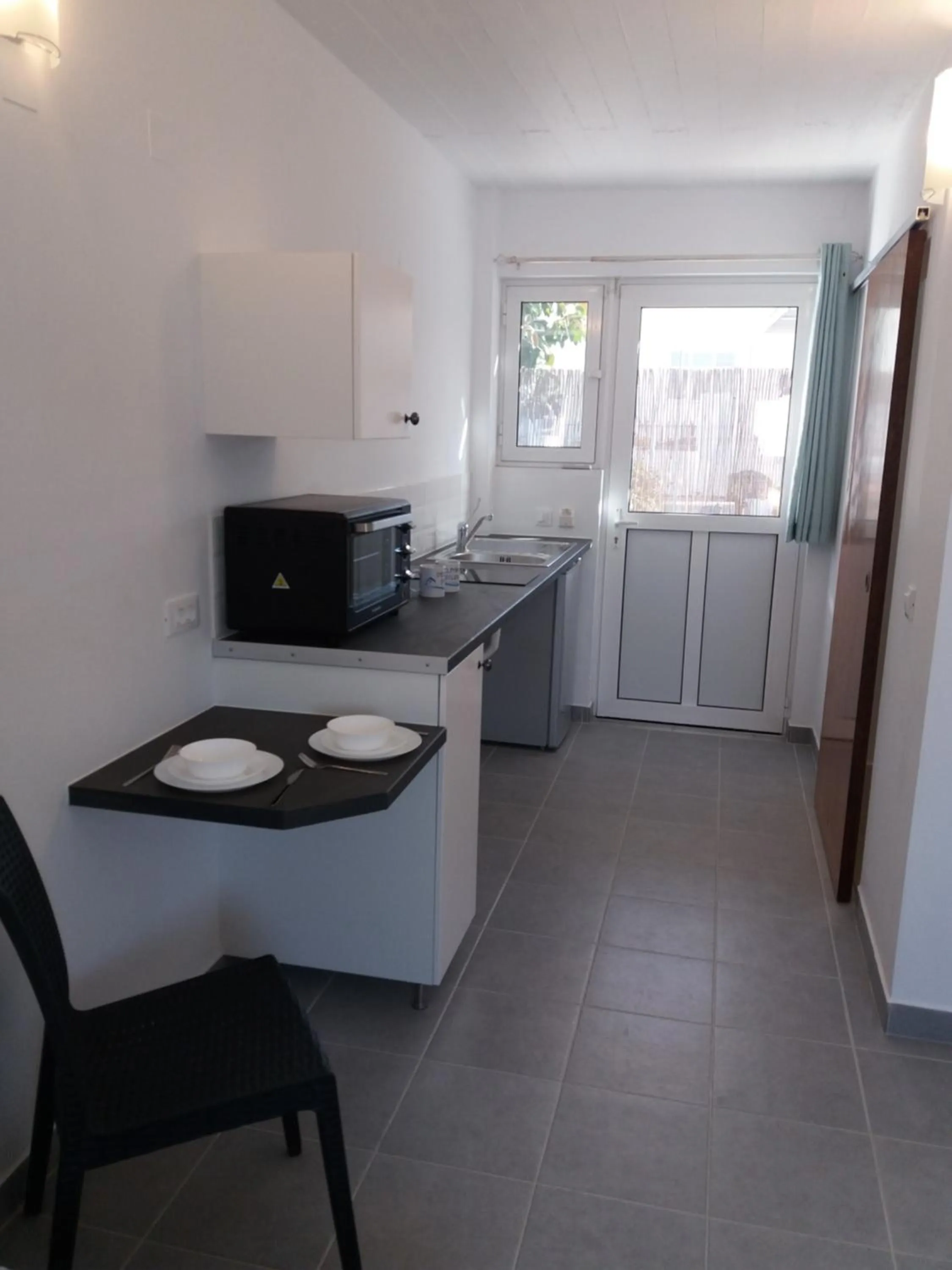 Coffee/tea facilities in Delphini Studios - for the disabled