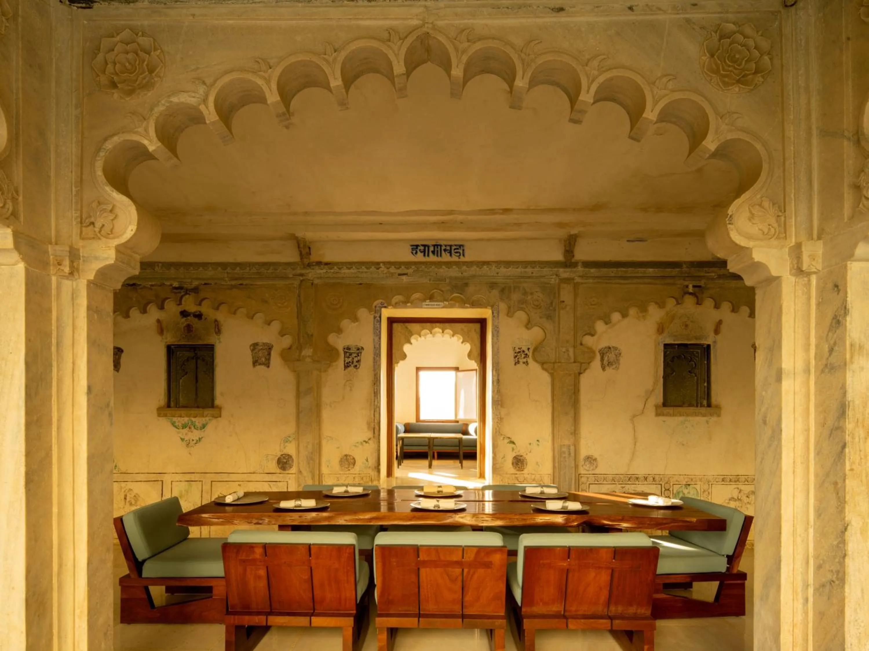 Restaurant/places to eat in RAAS Devigarh