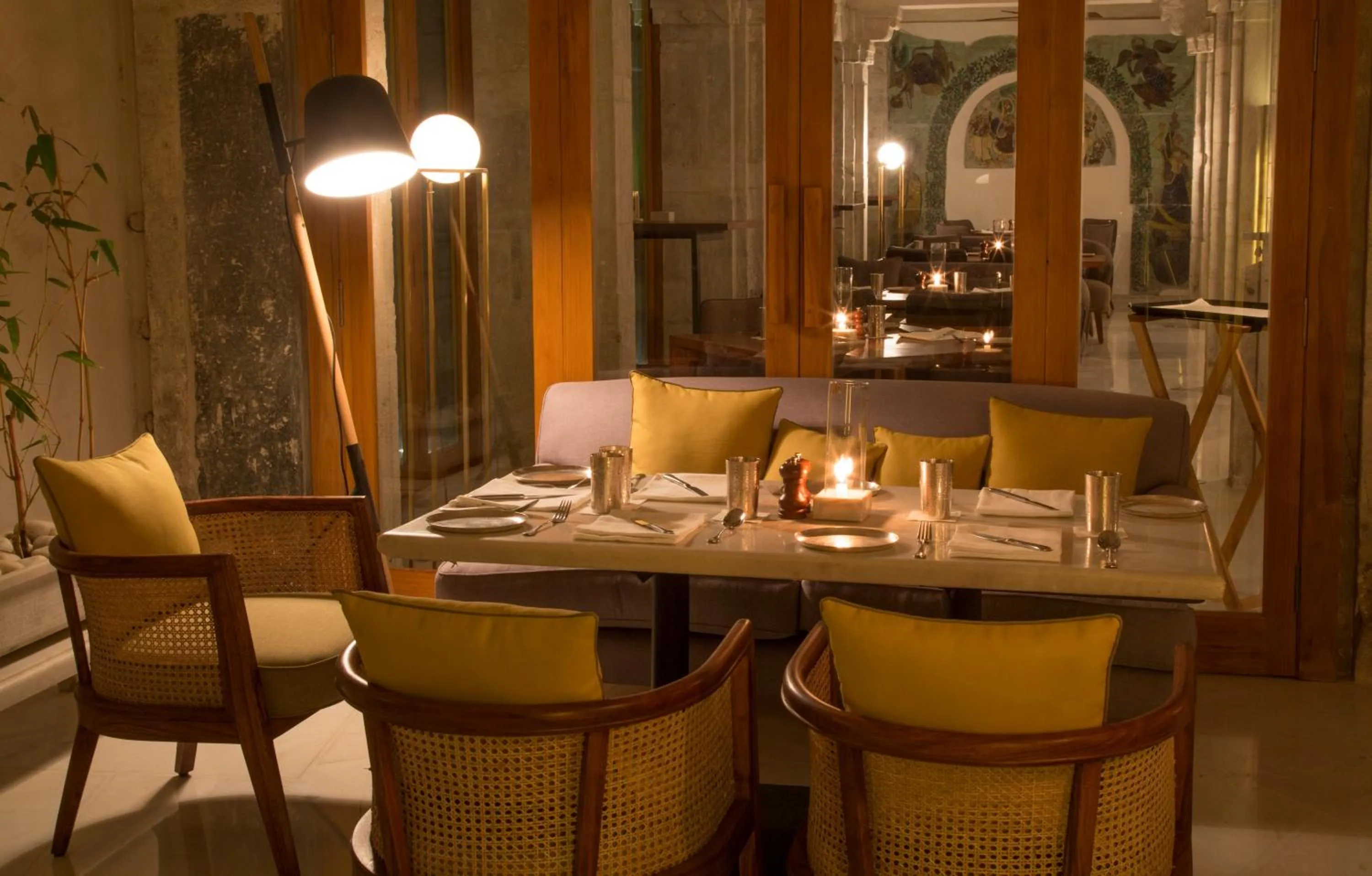 Restaurant/places to eat in RAAS Devigarh