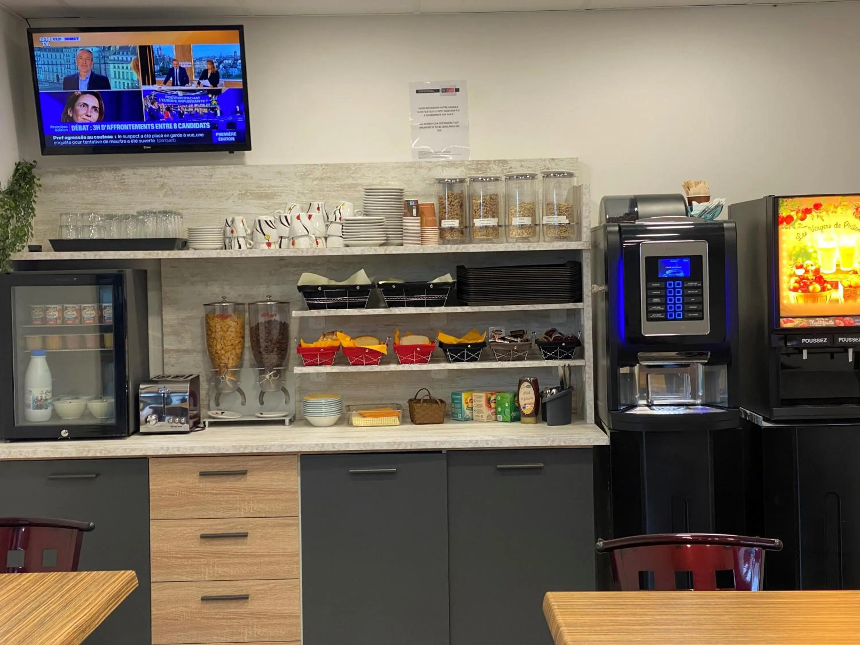 Breakfast in Fasthotel - Soissons Nord