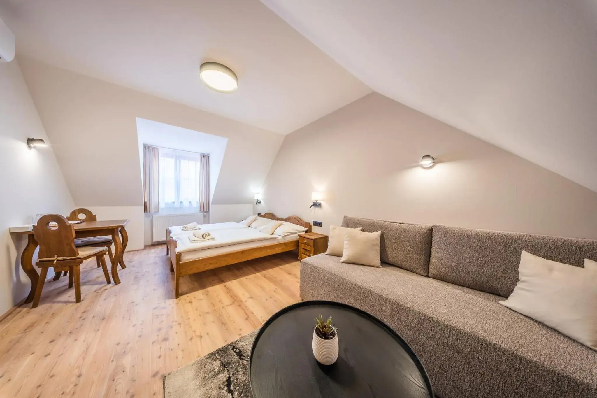 One-Bedroom Suite - single occupancy in Bukovanský mlýn One-Bedroom Suite - single occupancy in Bukovanský mlýn