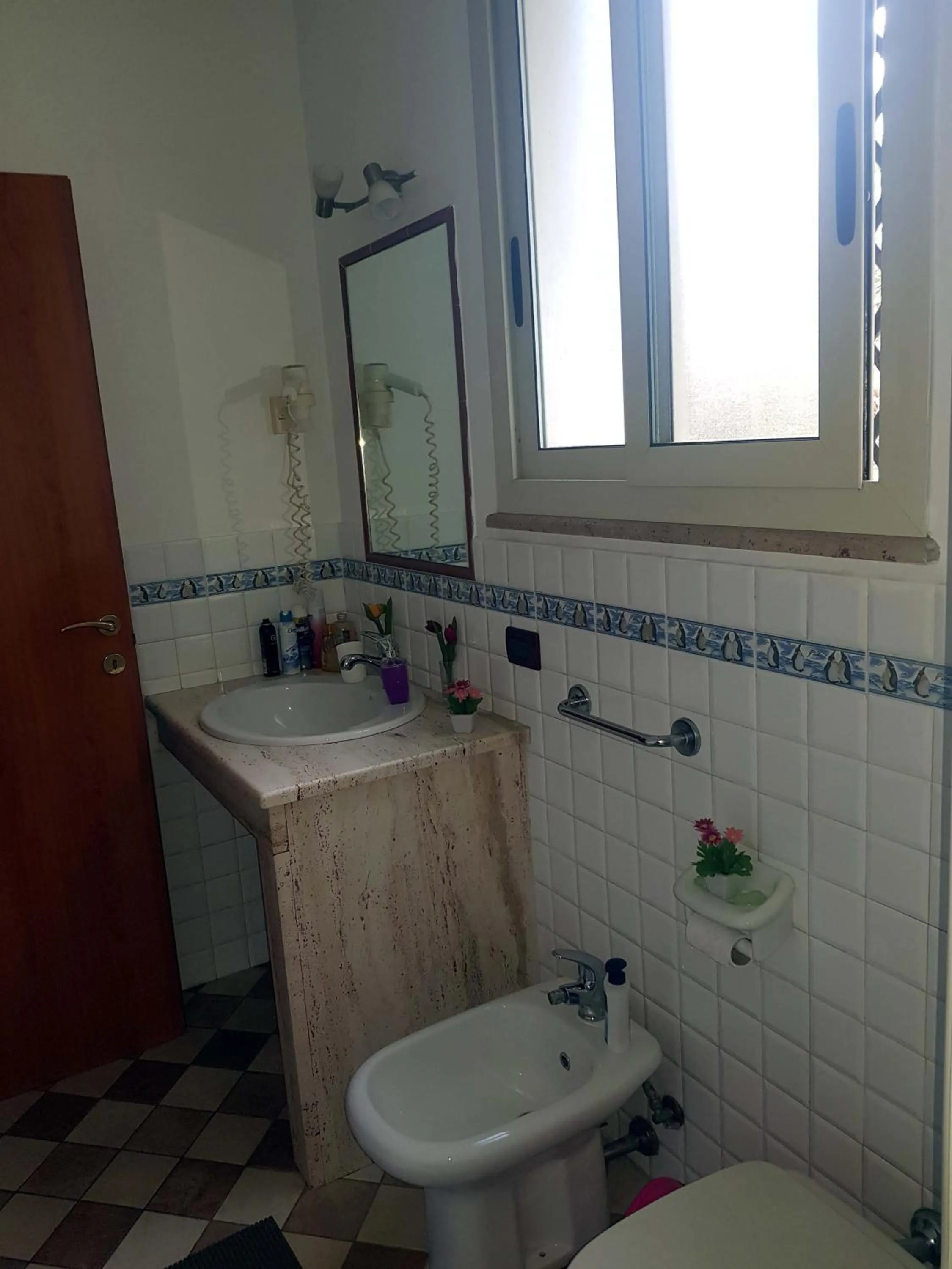 Bathroom in Casa Ròtre in the historic center of Palermo