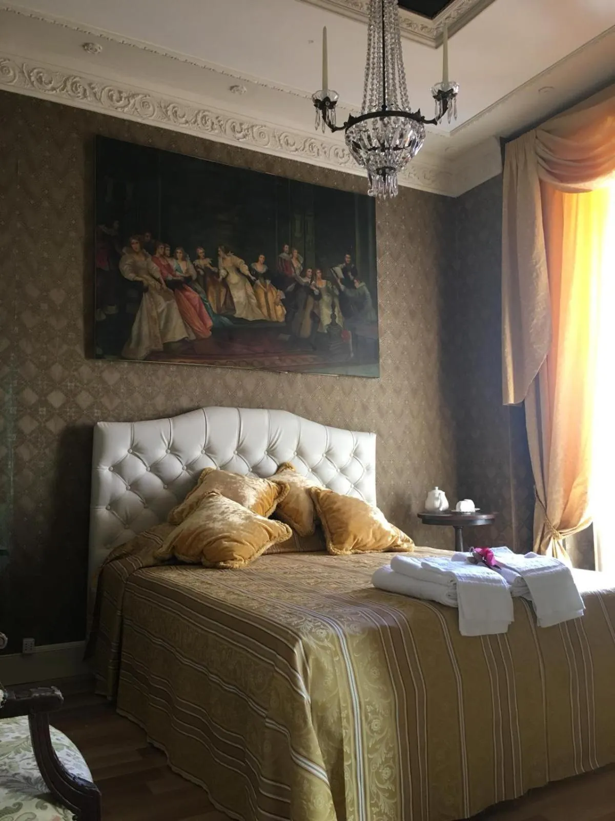 Photo of the whole room, Bed in Palazzo Laguardia