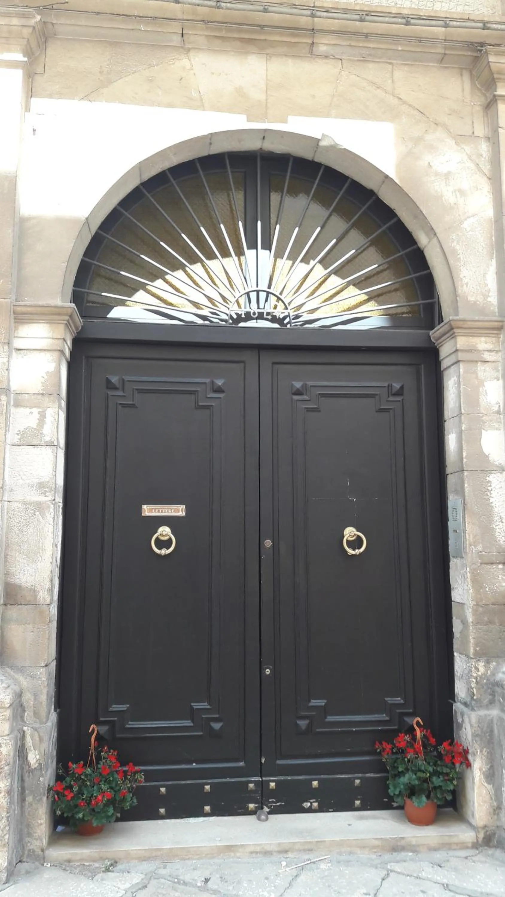 Facade/entrance in Palazzo Laguardia