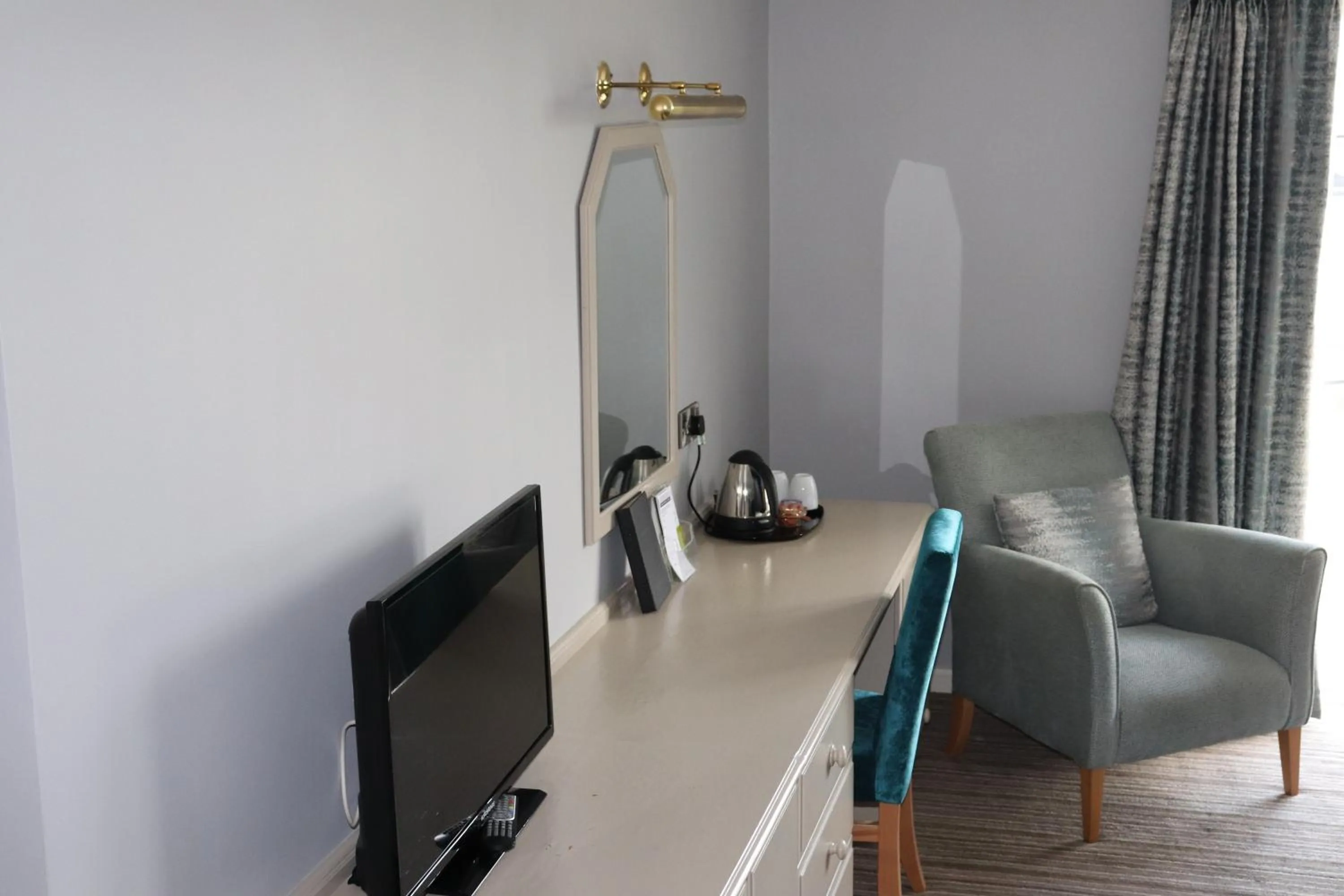 Seating area in Causeway Hotel