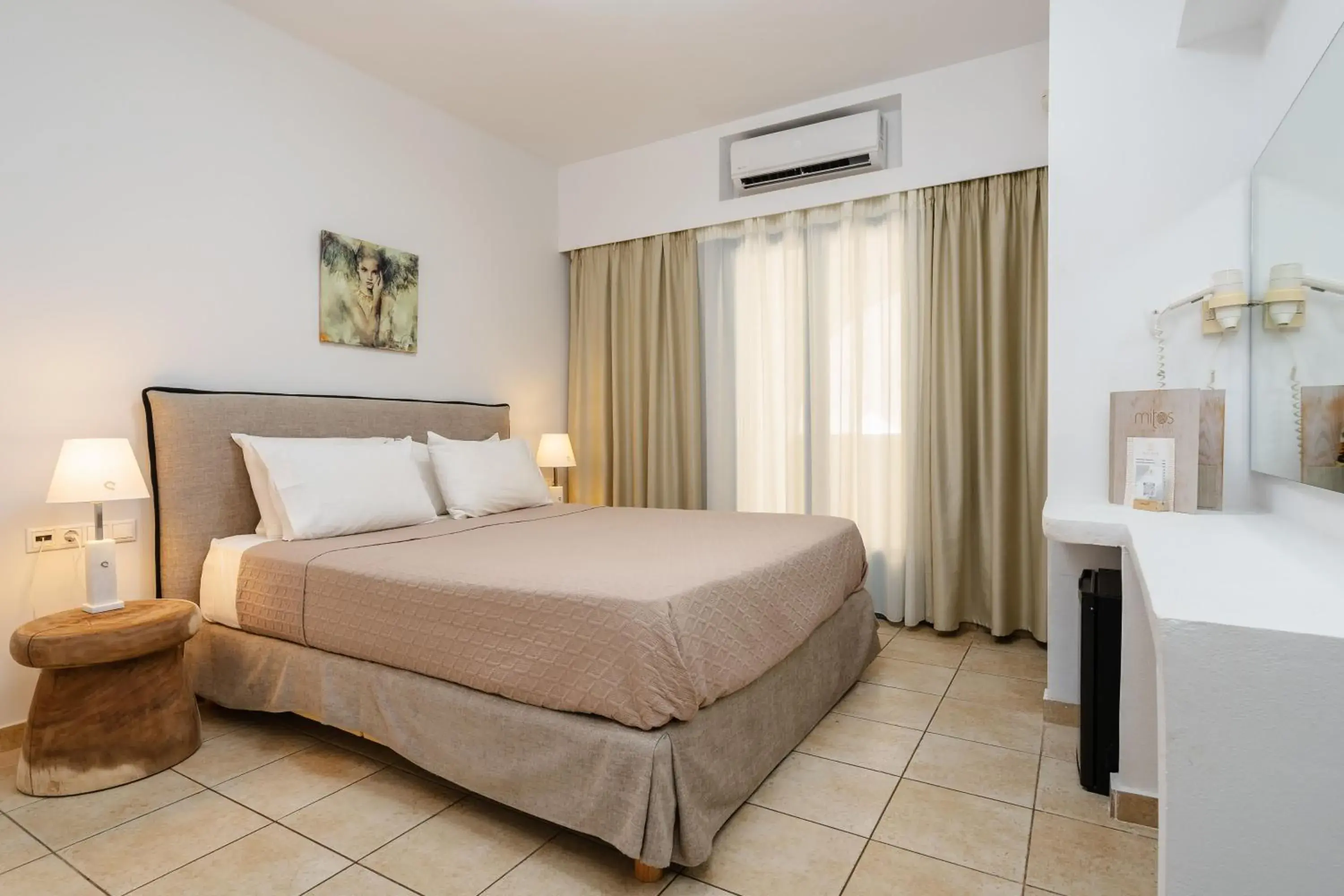 Deluxe Family Suite with Sea View and Hot Tub (2 Adults + 3 Children) in Mitos Suites Deluxe Family Suite with Sea View and Hot Tub (2 Adults + 3 Children) in Mitos Suites