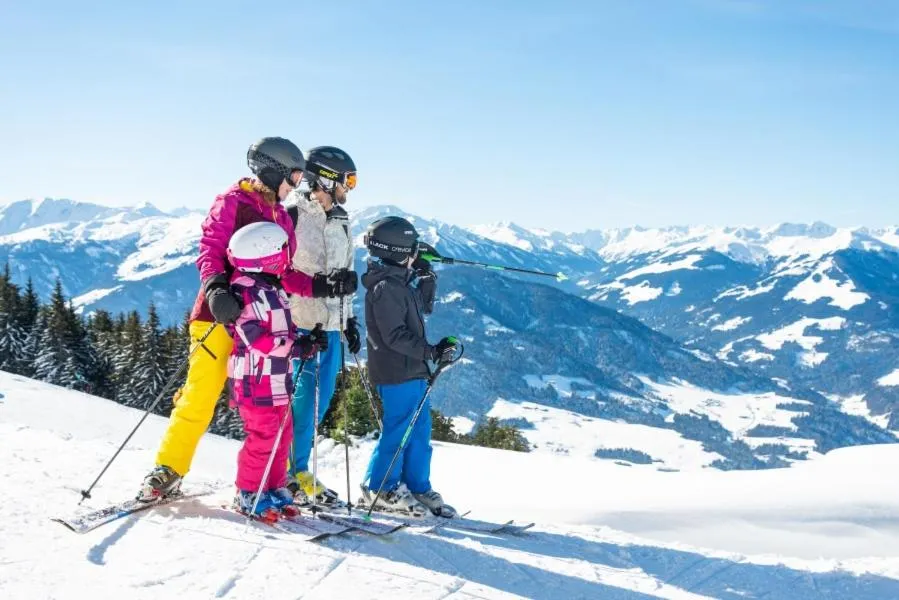 Skiing in Hotel Hubertus