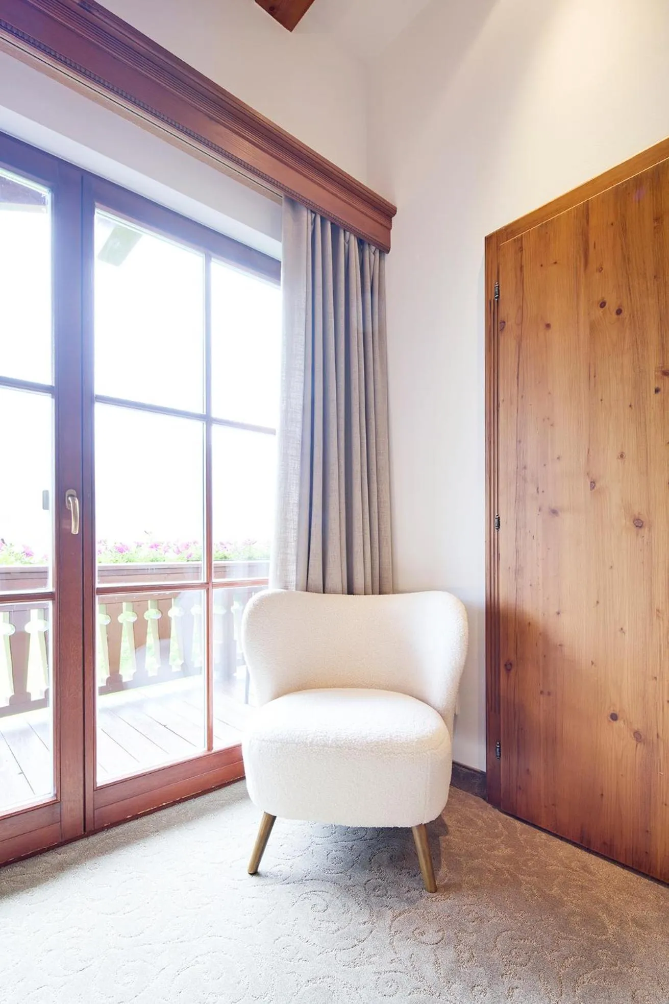 Seating area in Hotel Hubertus