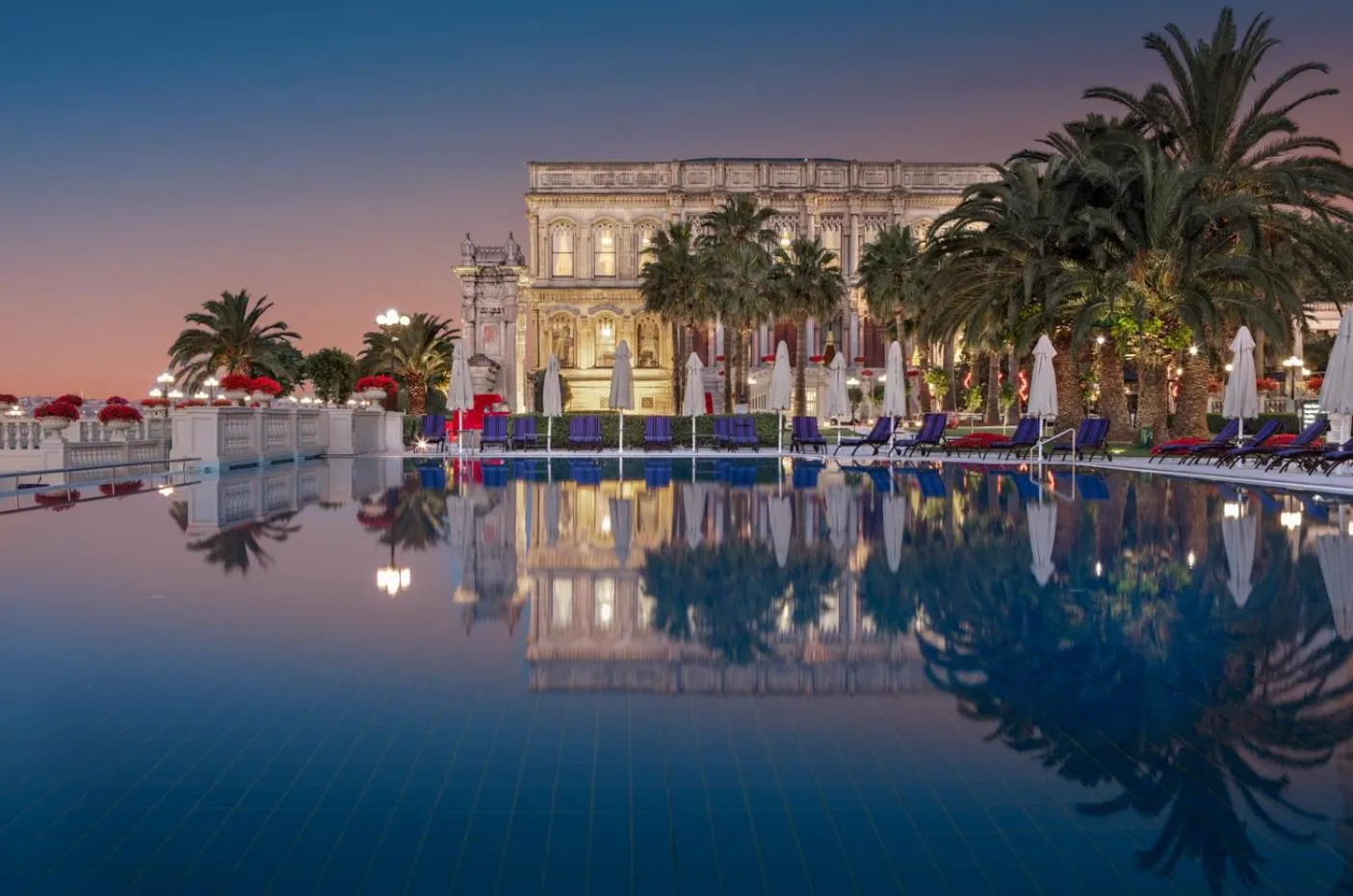 Swimming pool in Çırağan Palace Kempinski Istanbul