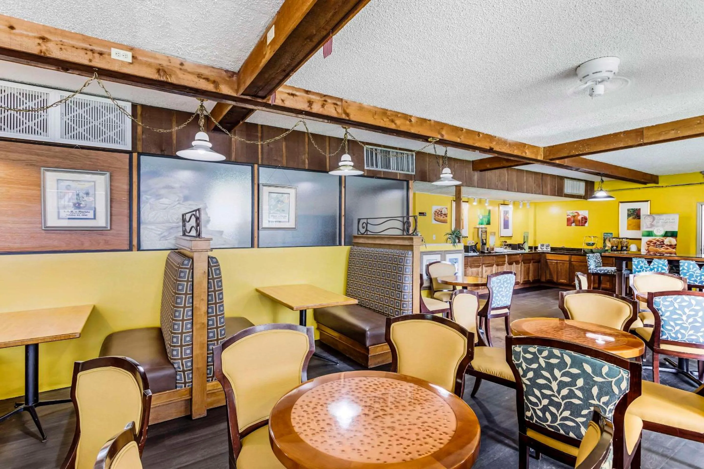 Breakfast in Quality Inn Alachua - Gainesville Area