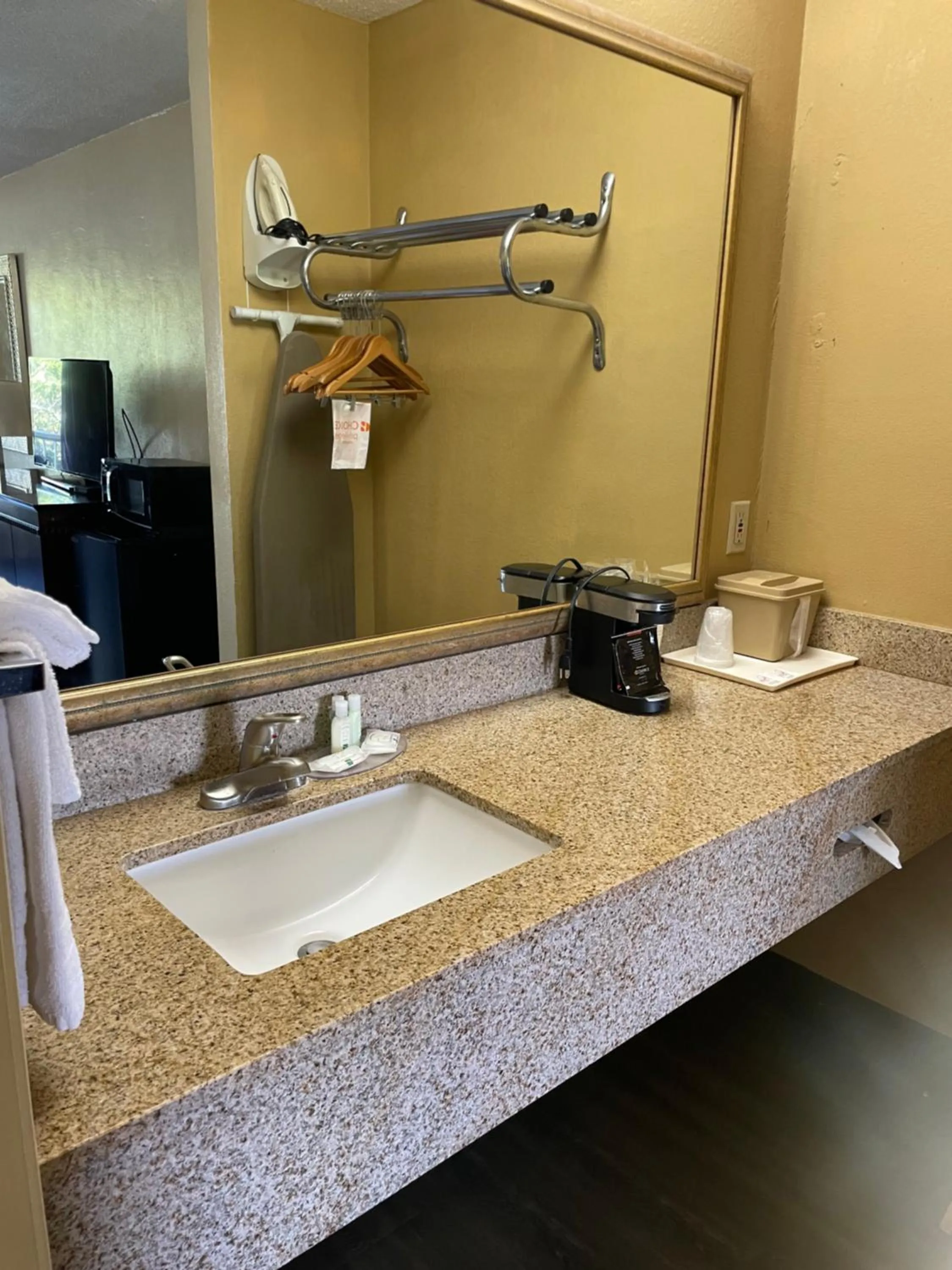 Bathroom in Quality Inn Alachua - Gainesville Area