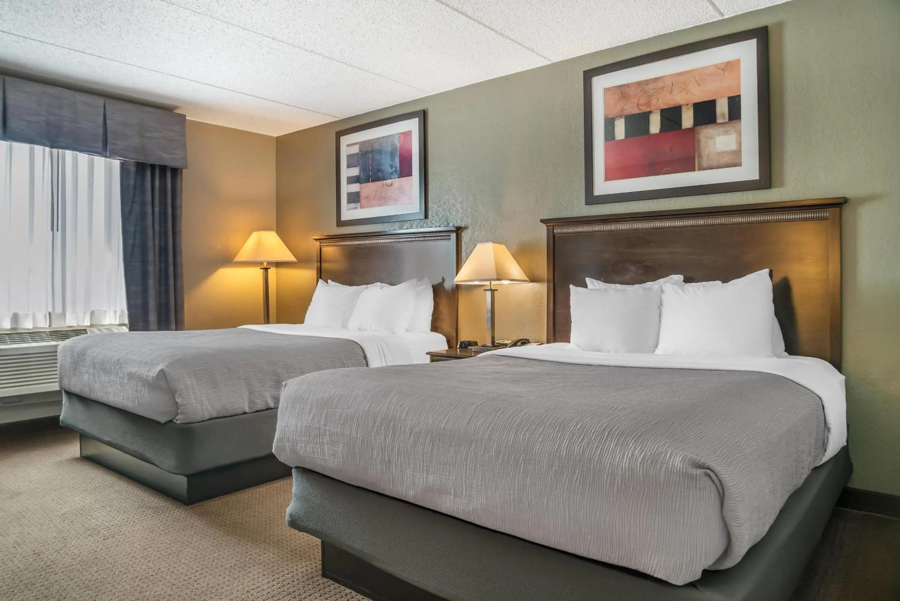 Bedroom, Bed in Quality Inn & Suites Next to the Casino