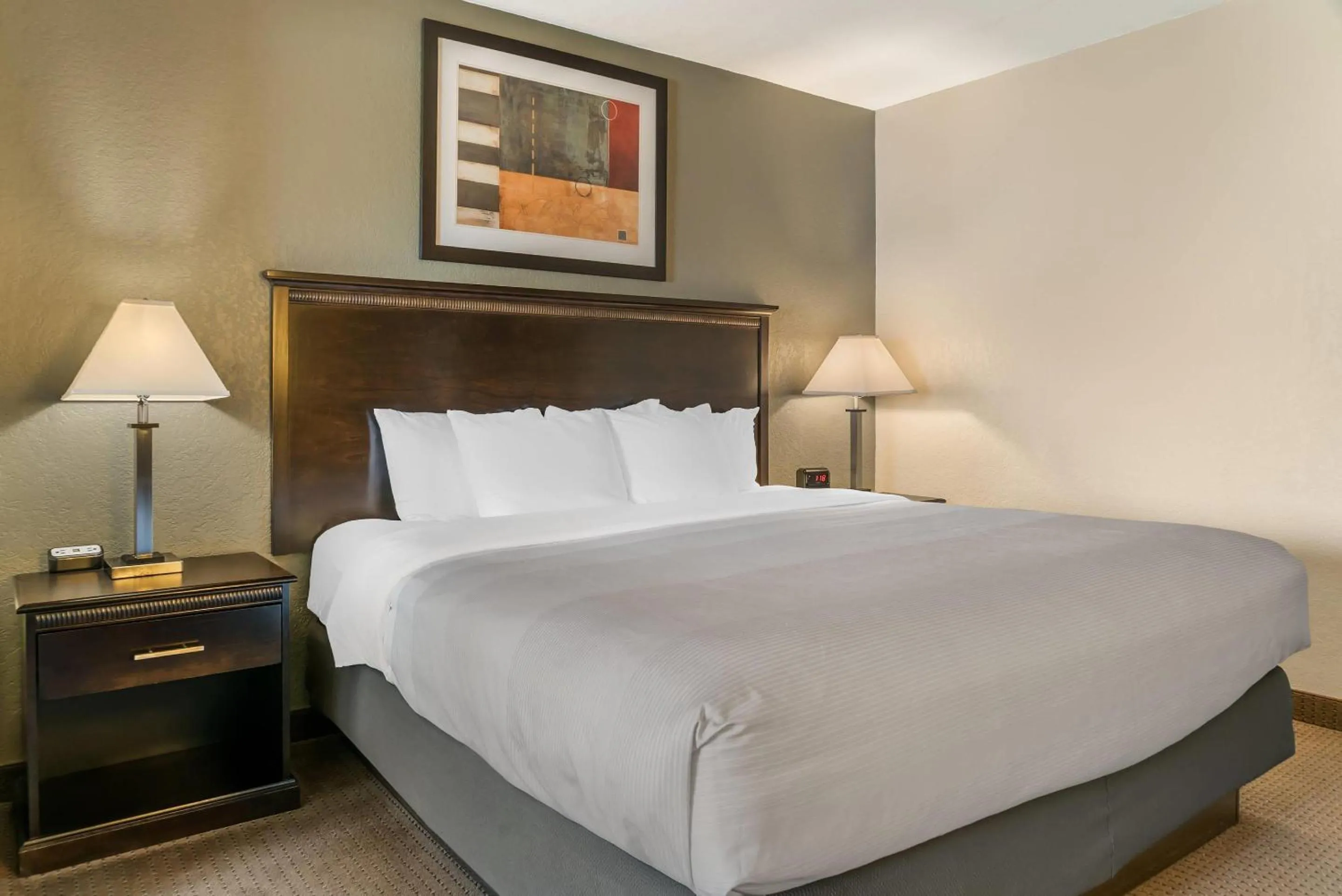 Bedroom, Bed in Quality Inn & Suites Next to the Casino