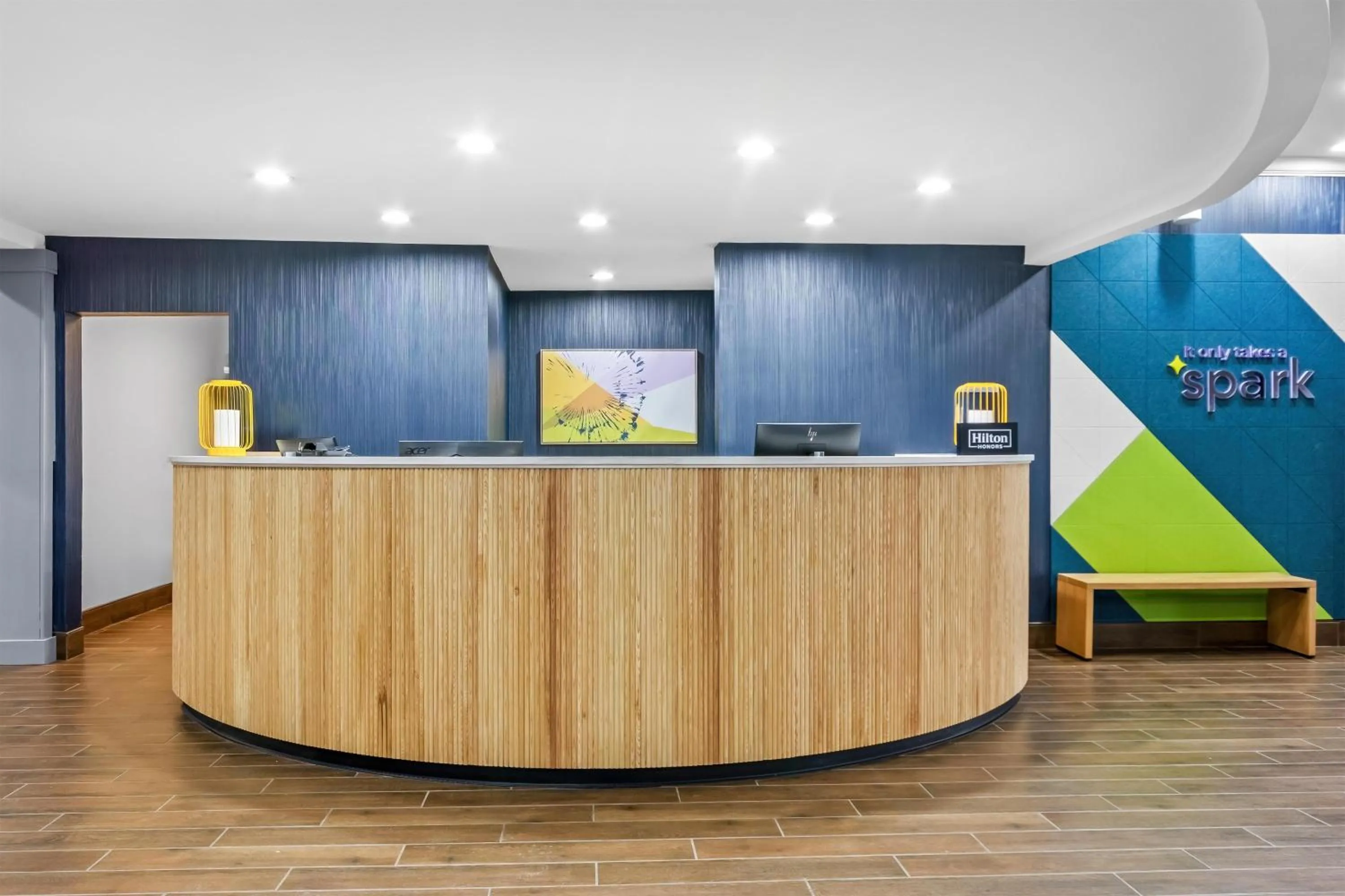 Spark by Hilton Cincinnati Fairfield