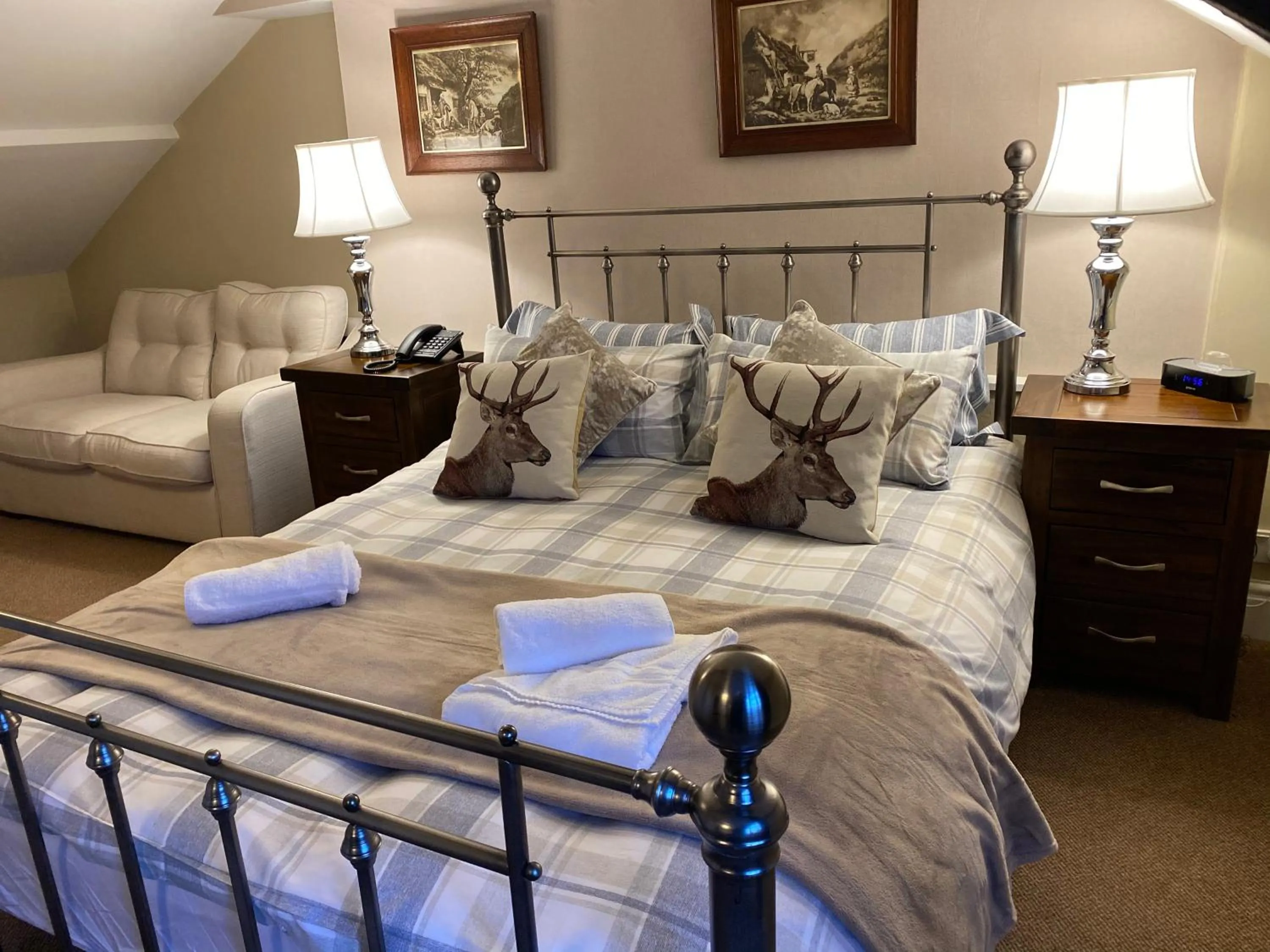 Bed in The Royal Oak Inn